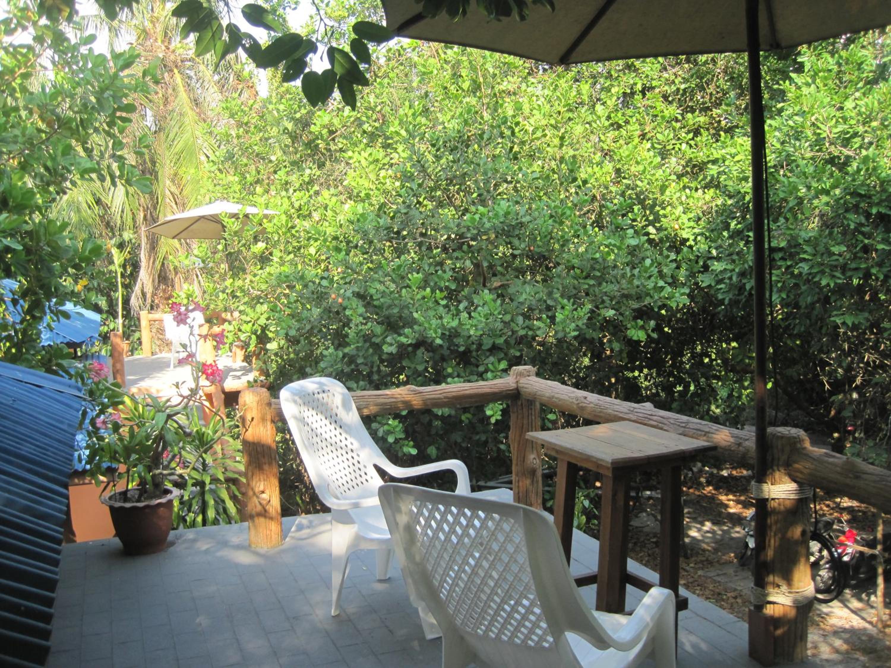JJ Beach Resort & JJ Seafood