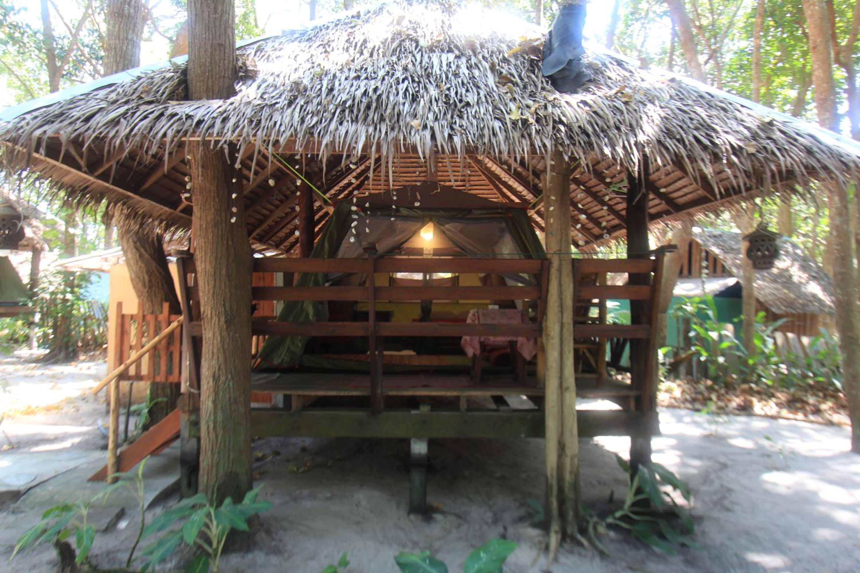 JJ Beach Resort & JJ Seafood
