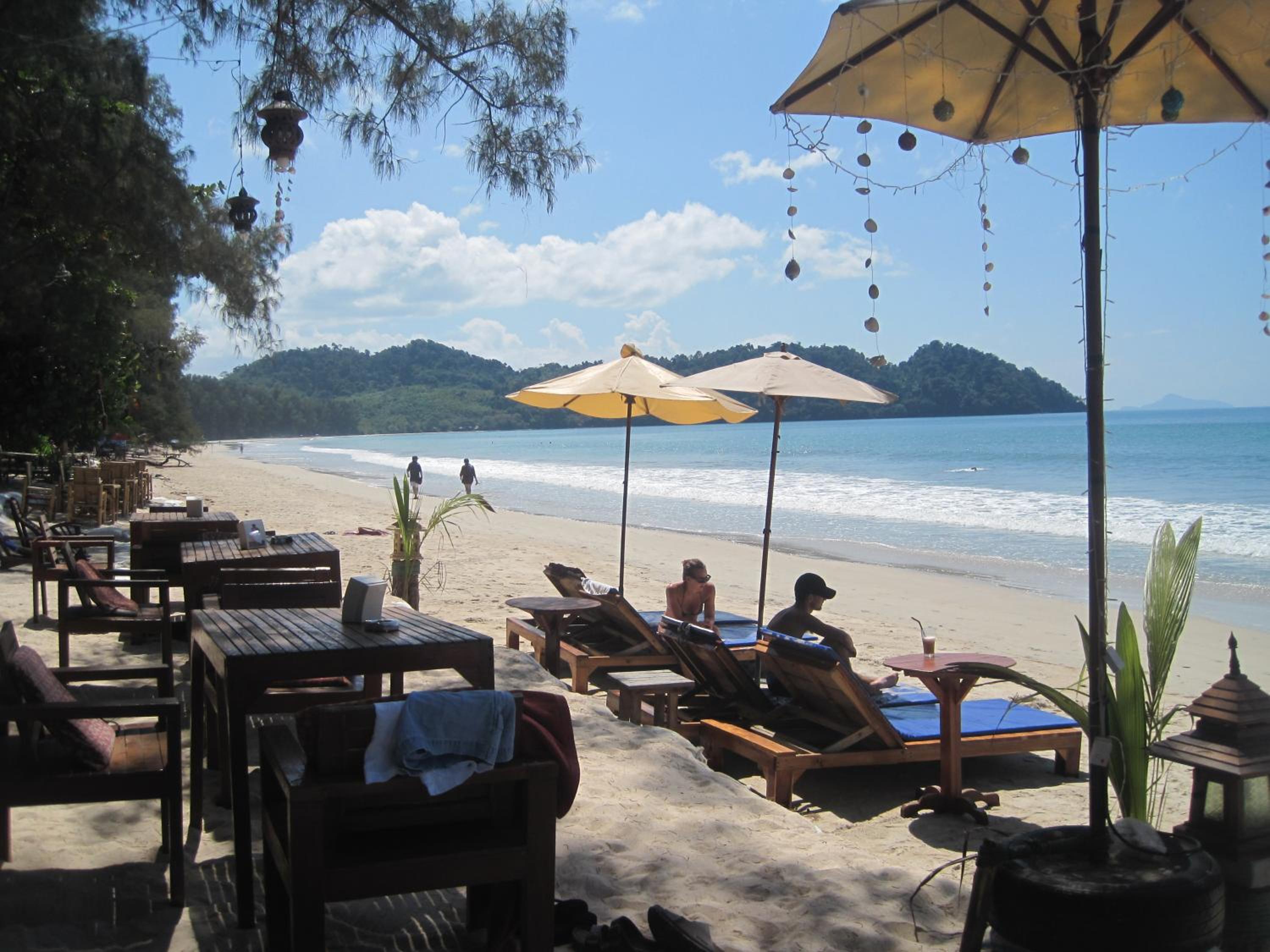 JJ Beach Resort & JJ Seafood