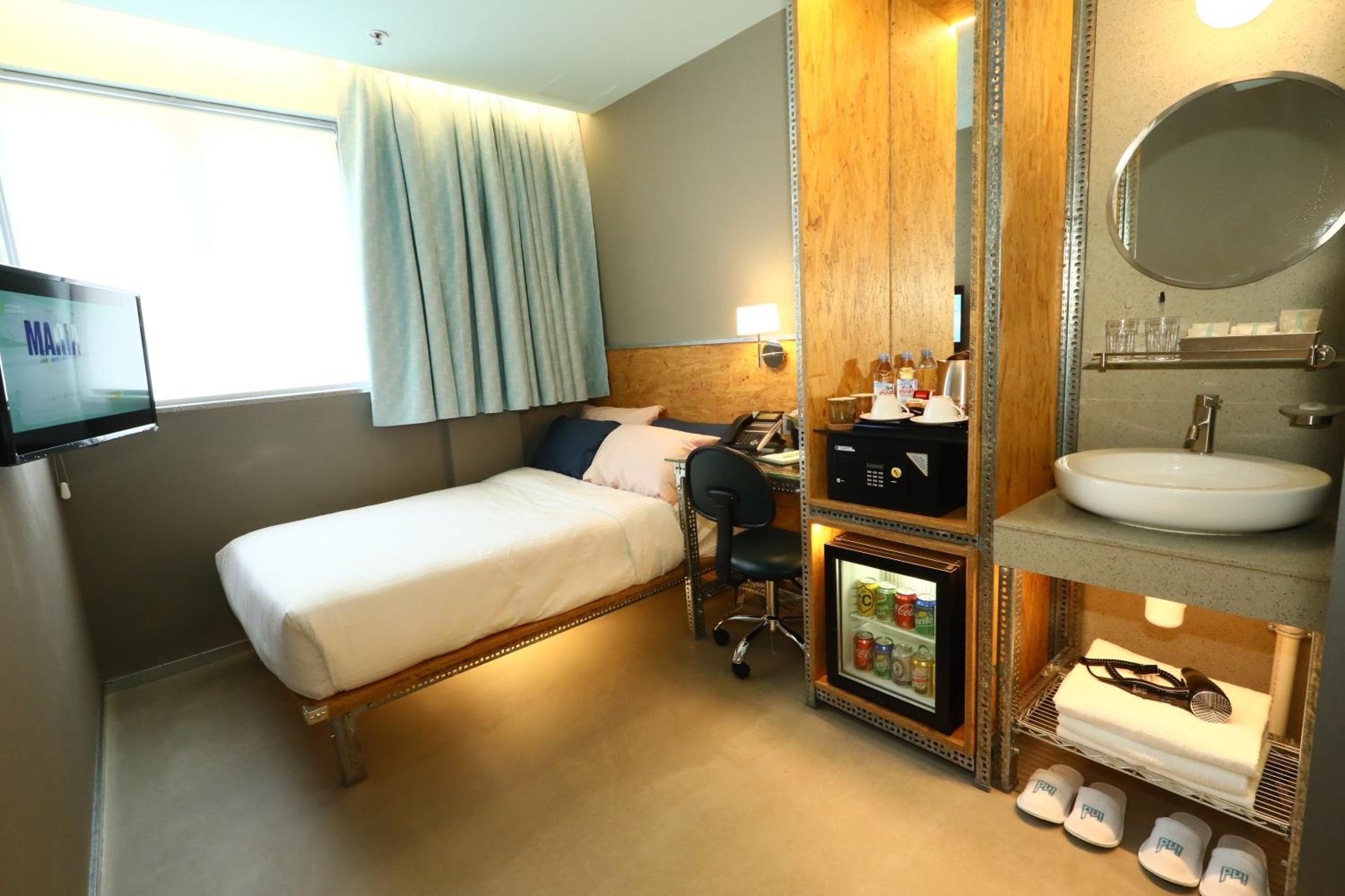IND Hotel