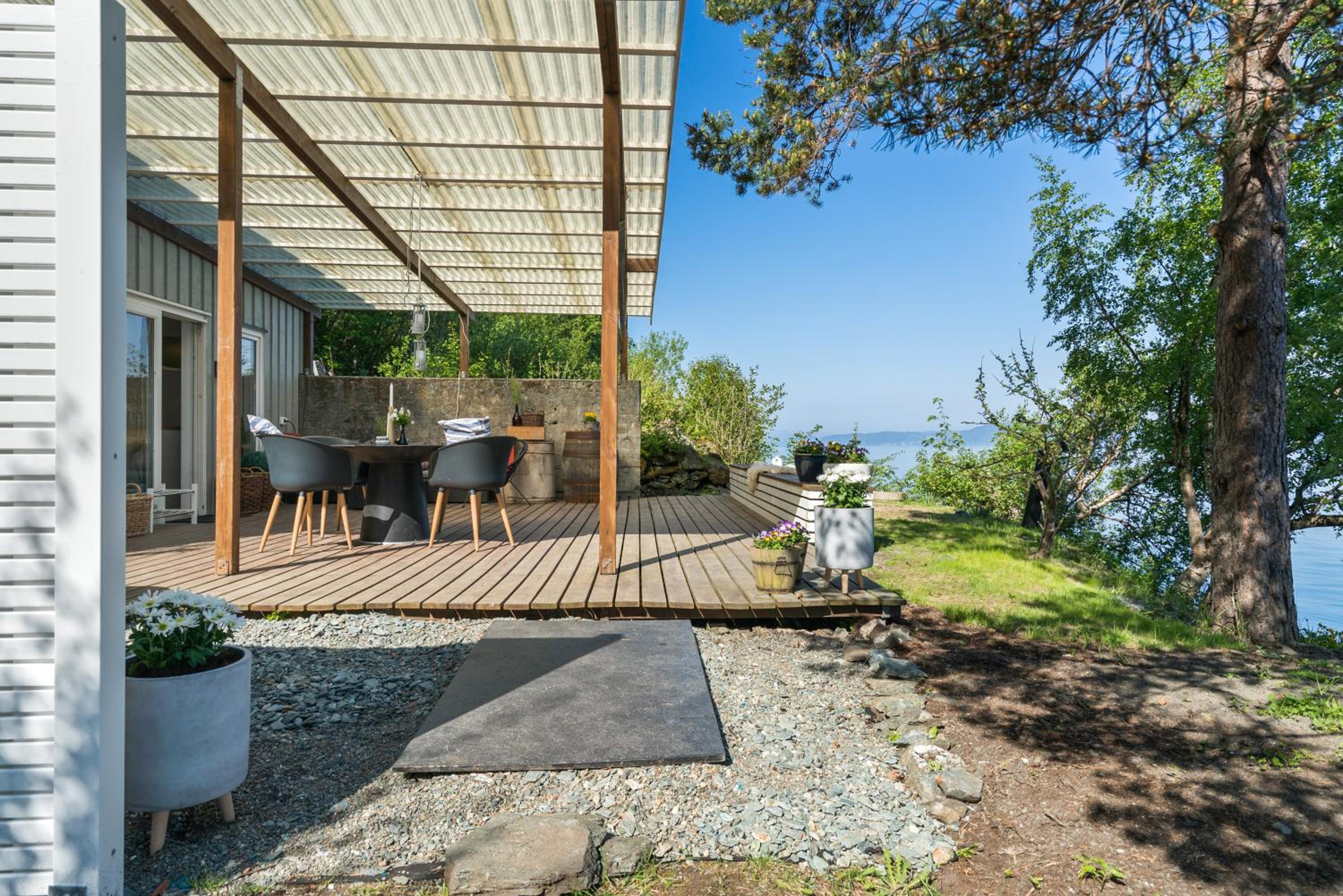 Private House & Bungalow by the sea