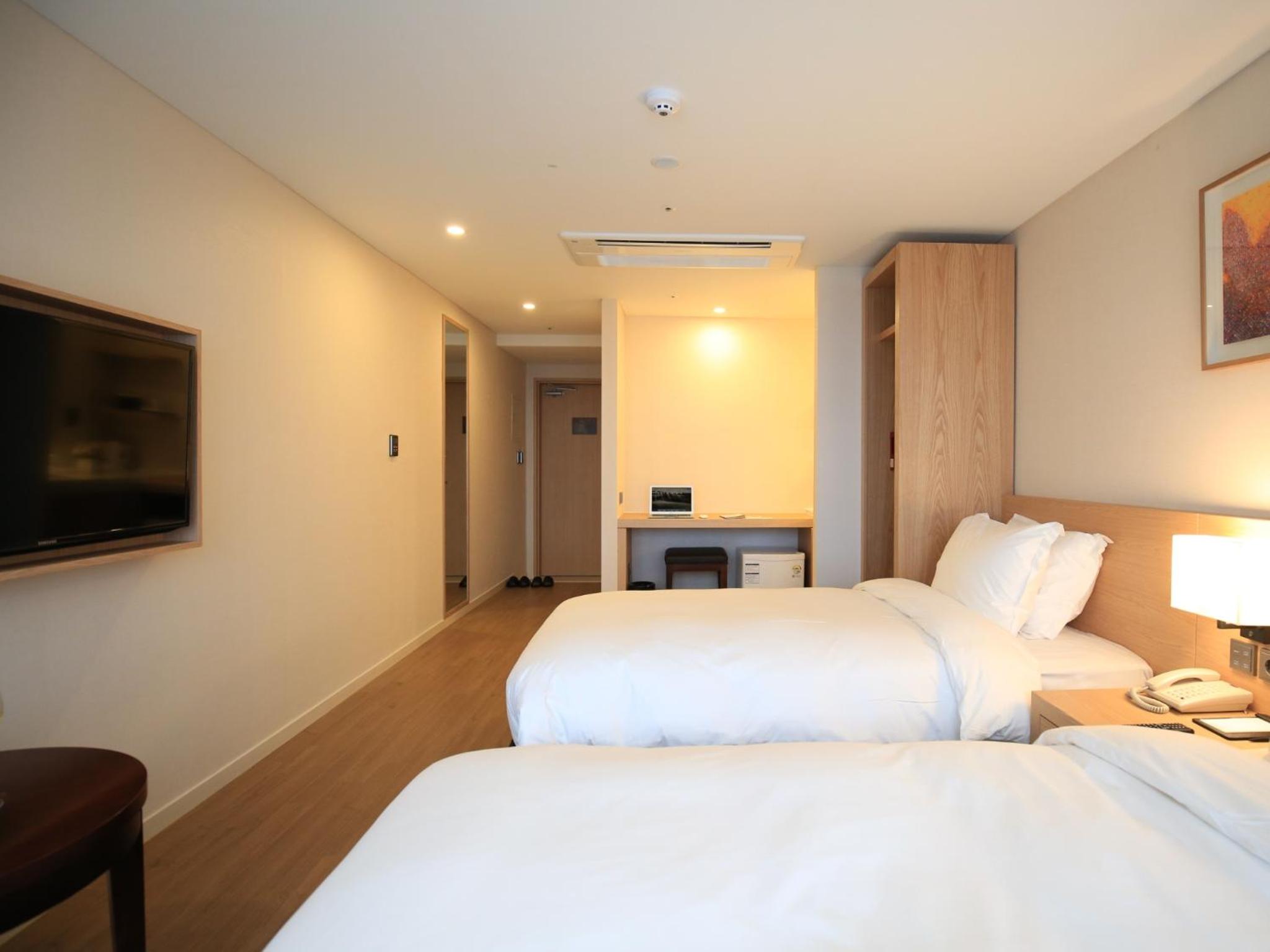 Jeju Vacations - Best Western Jeju Hotel - Property Image 9
