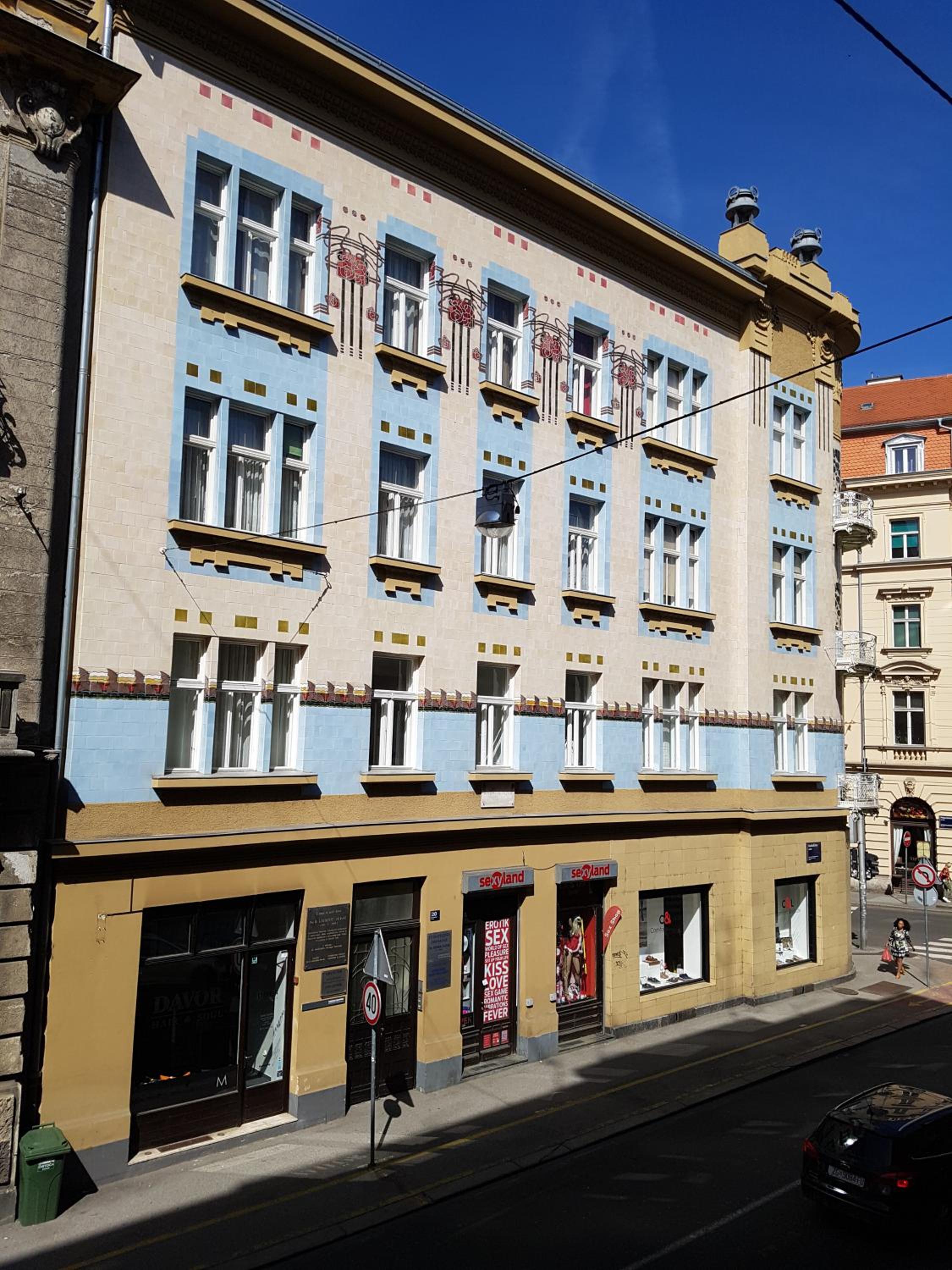Photo 21