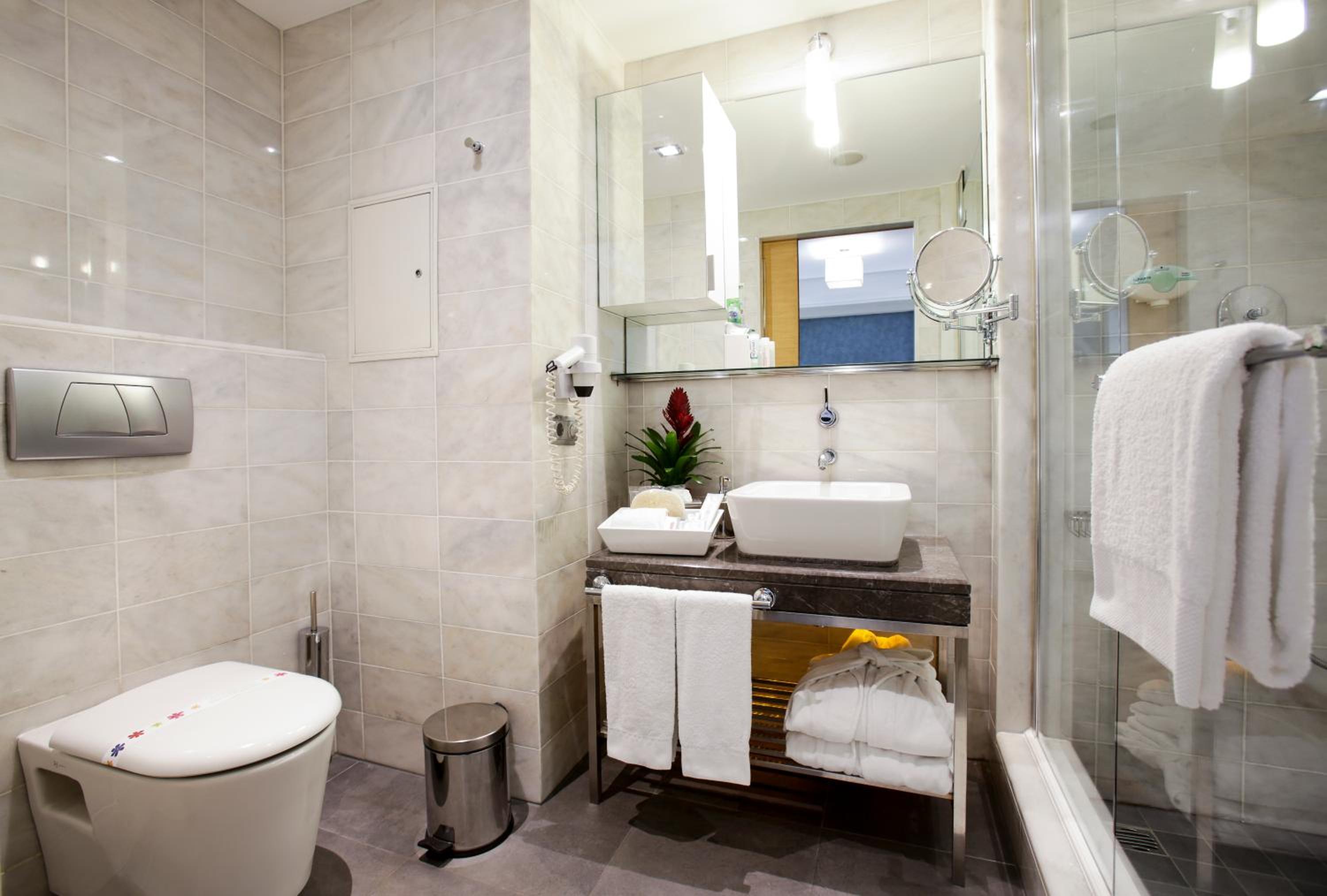 Housez Suites & Apartments Special Class - Image 41