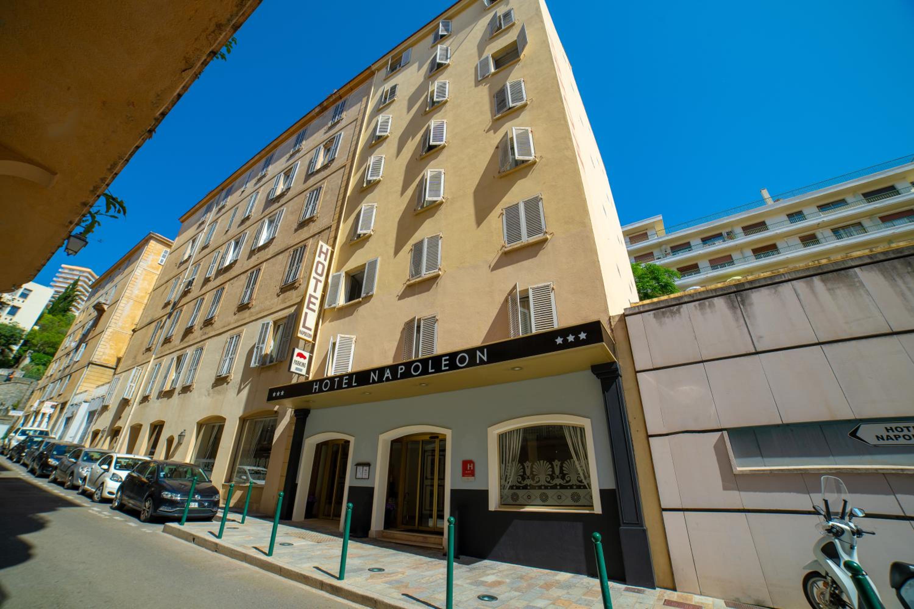 Hotel Napoleon - Image 1