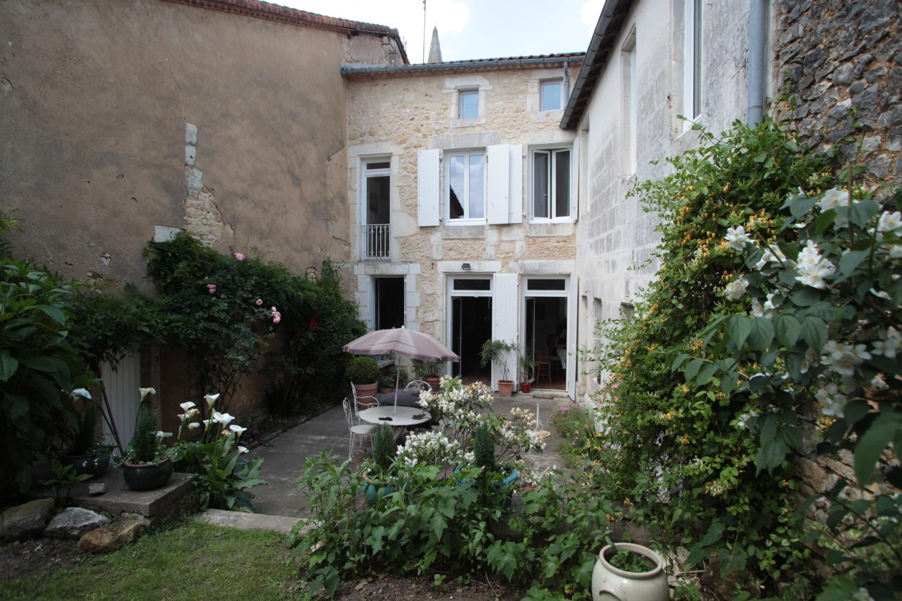 Le Magnolia view 5