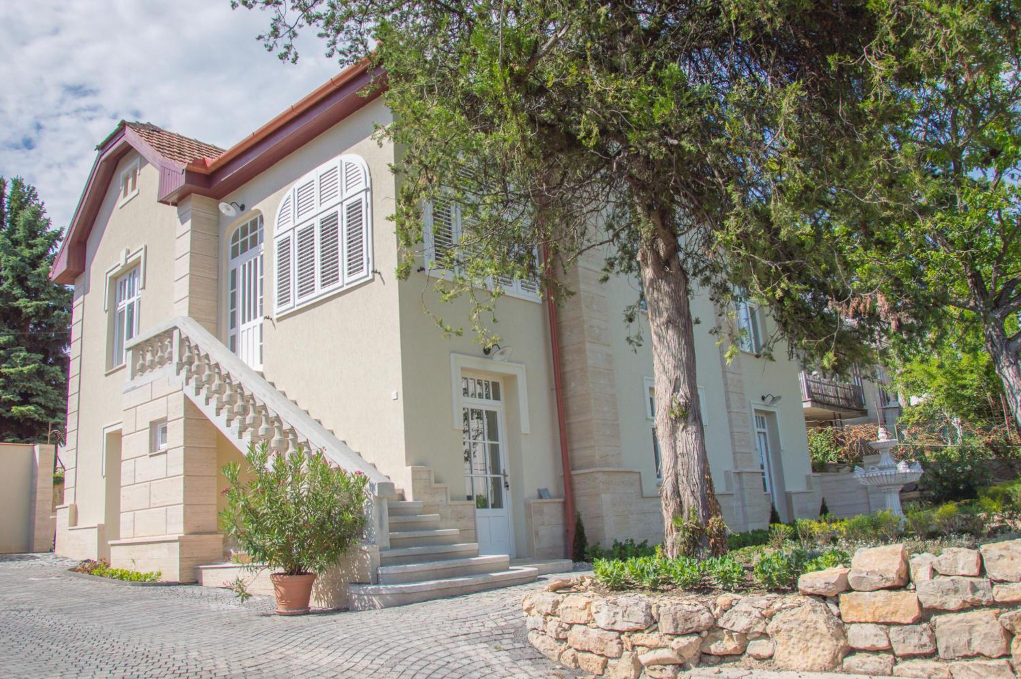 Villa Fontana