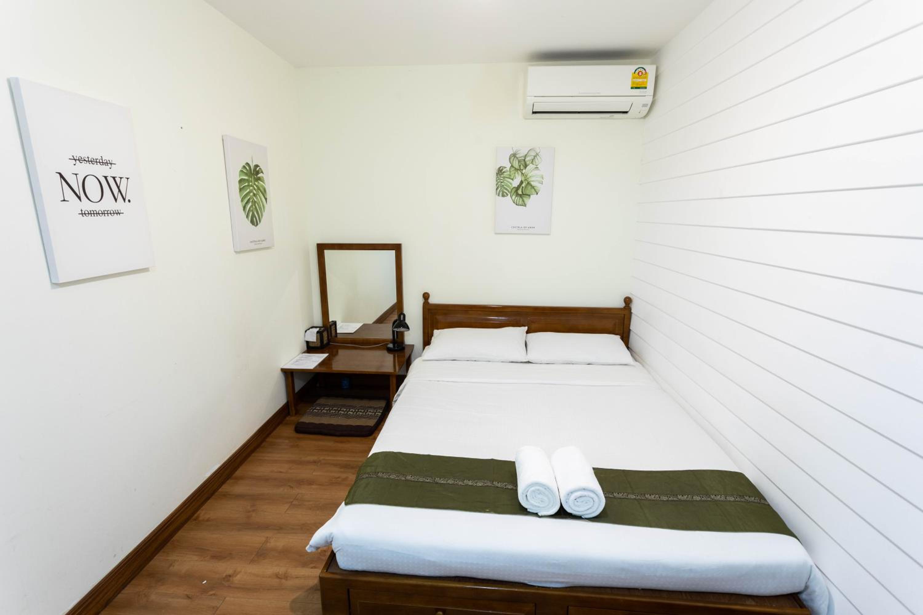 Les Fleurs Bangkok Hostel
