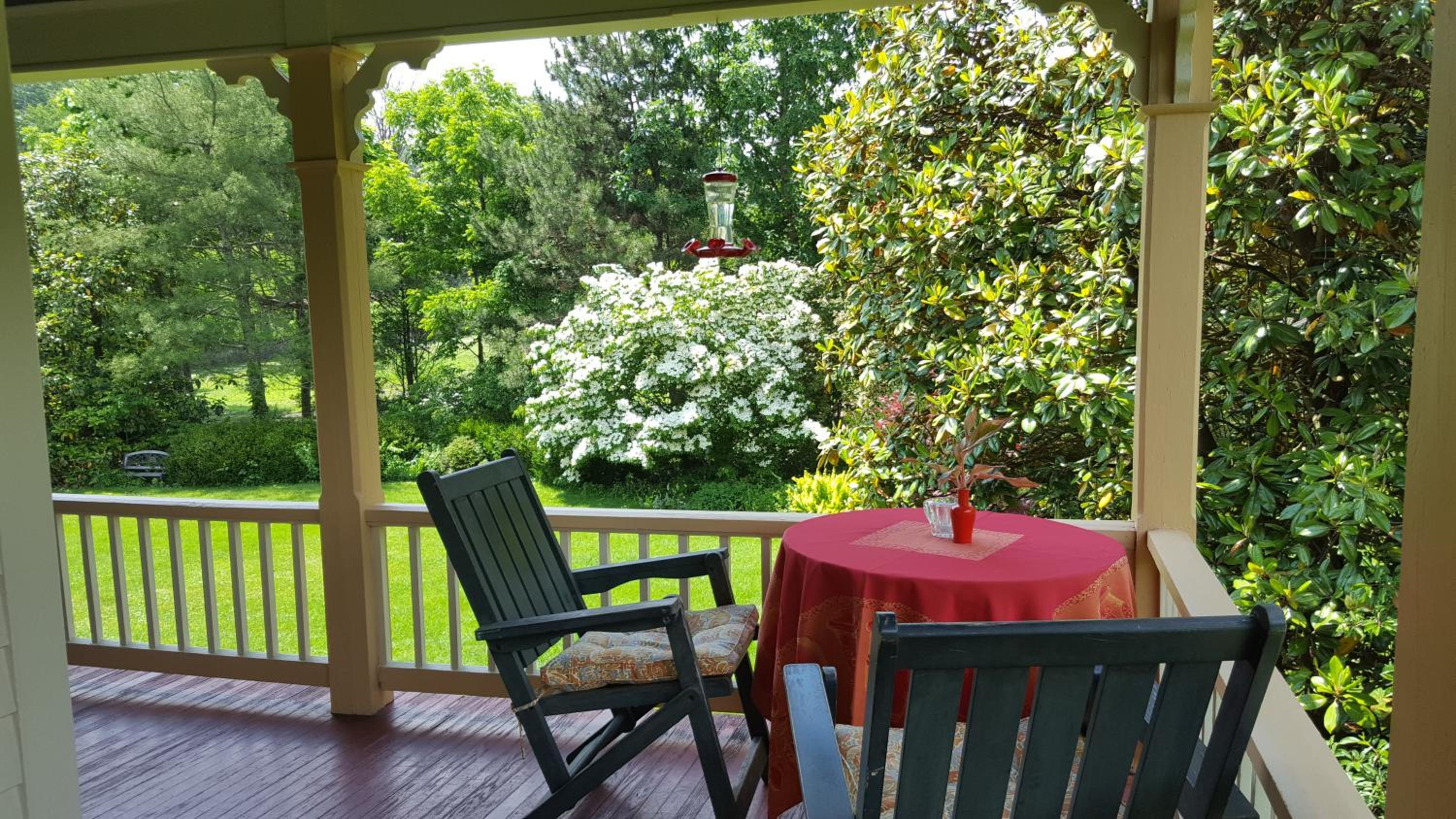 Hummingbird Inn view 4