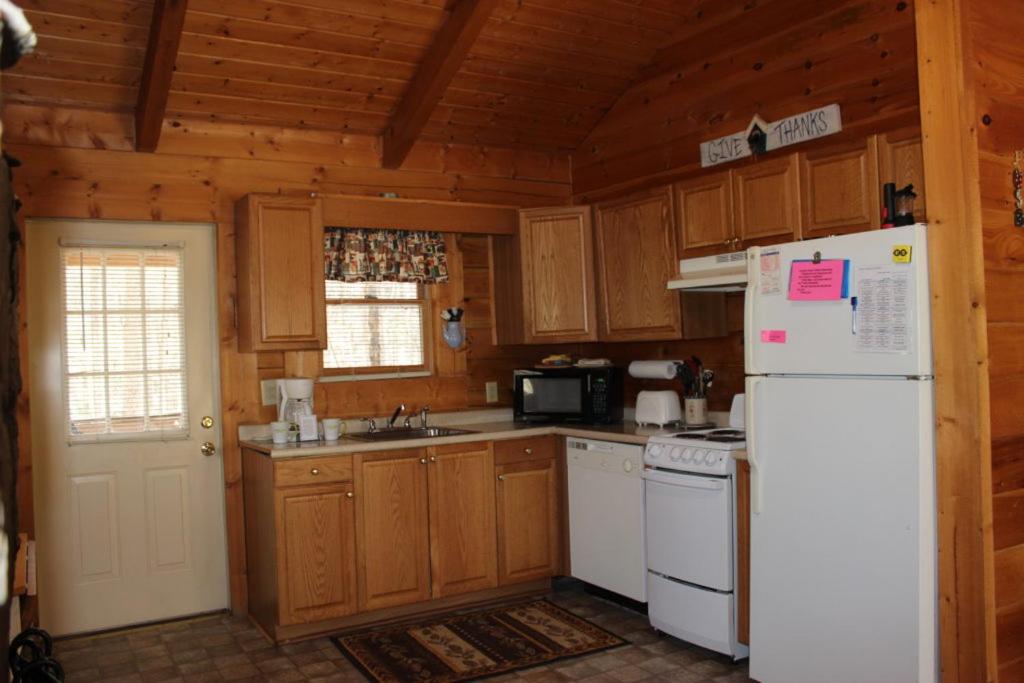 Country Road Cabins