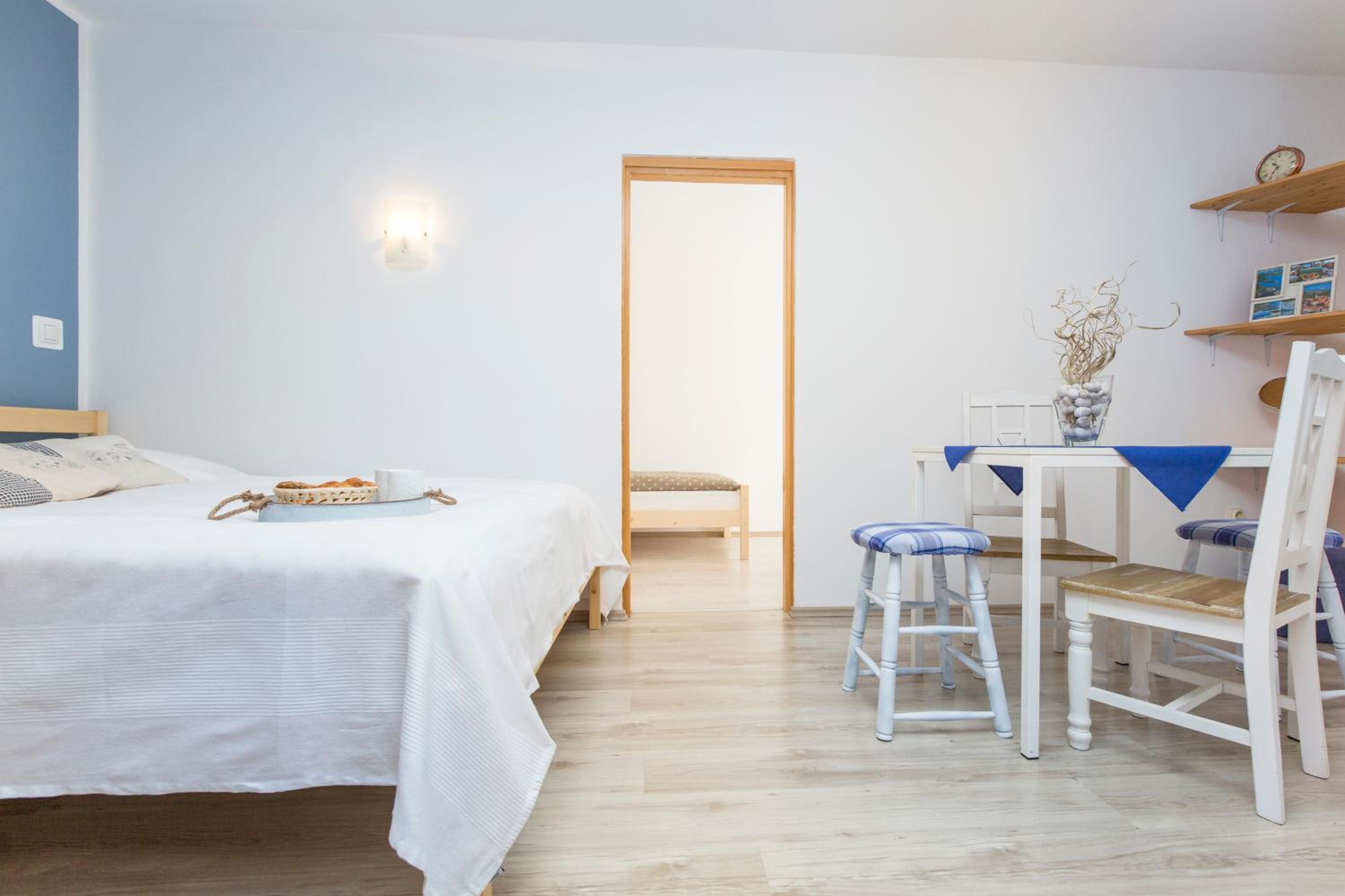 Apartman Karmen view 4