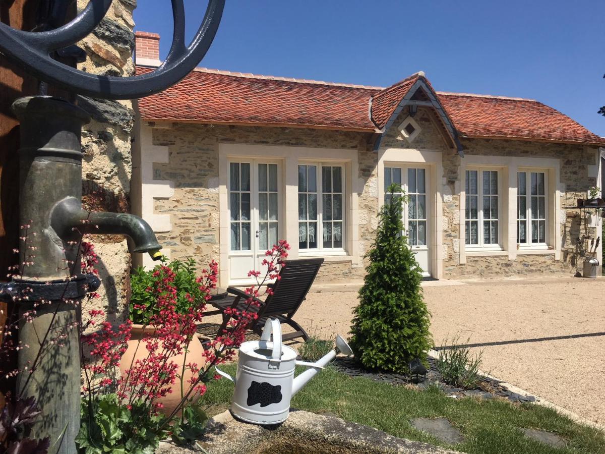 Le Petit Château des Cedres