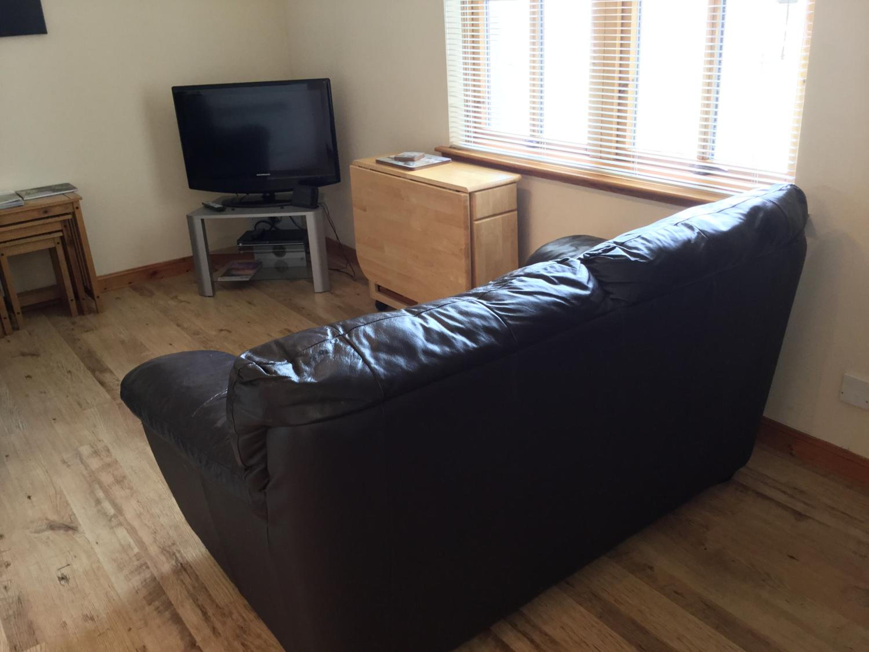 One-Bedroom Apartment - Wyvis Free Parking