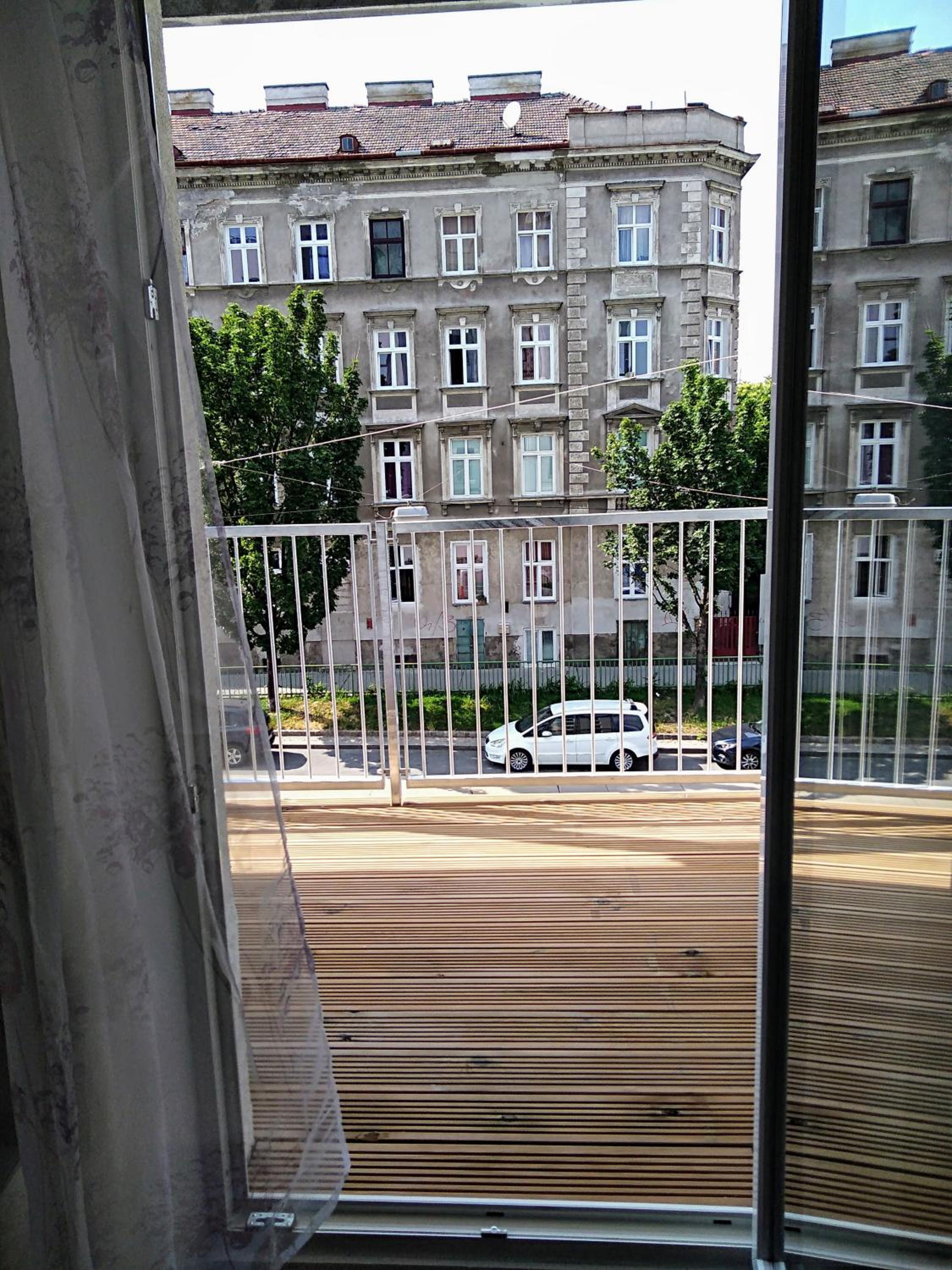 Spacious Apartment in Center with Terrace