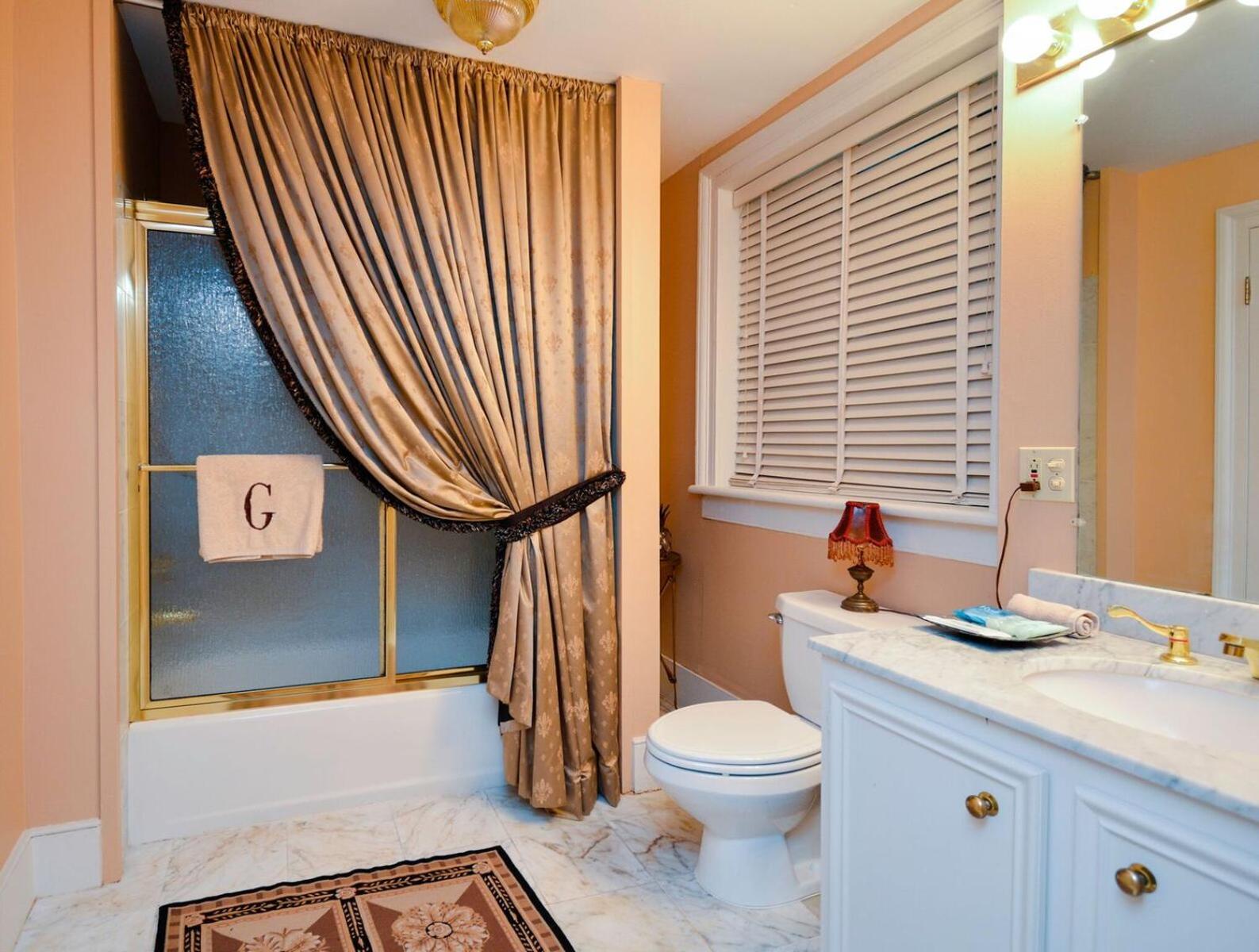 Choctaw Hall Bed & Breakfast