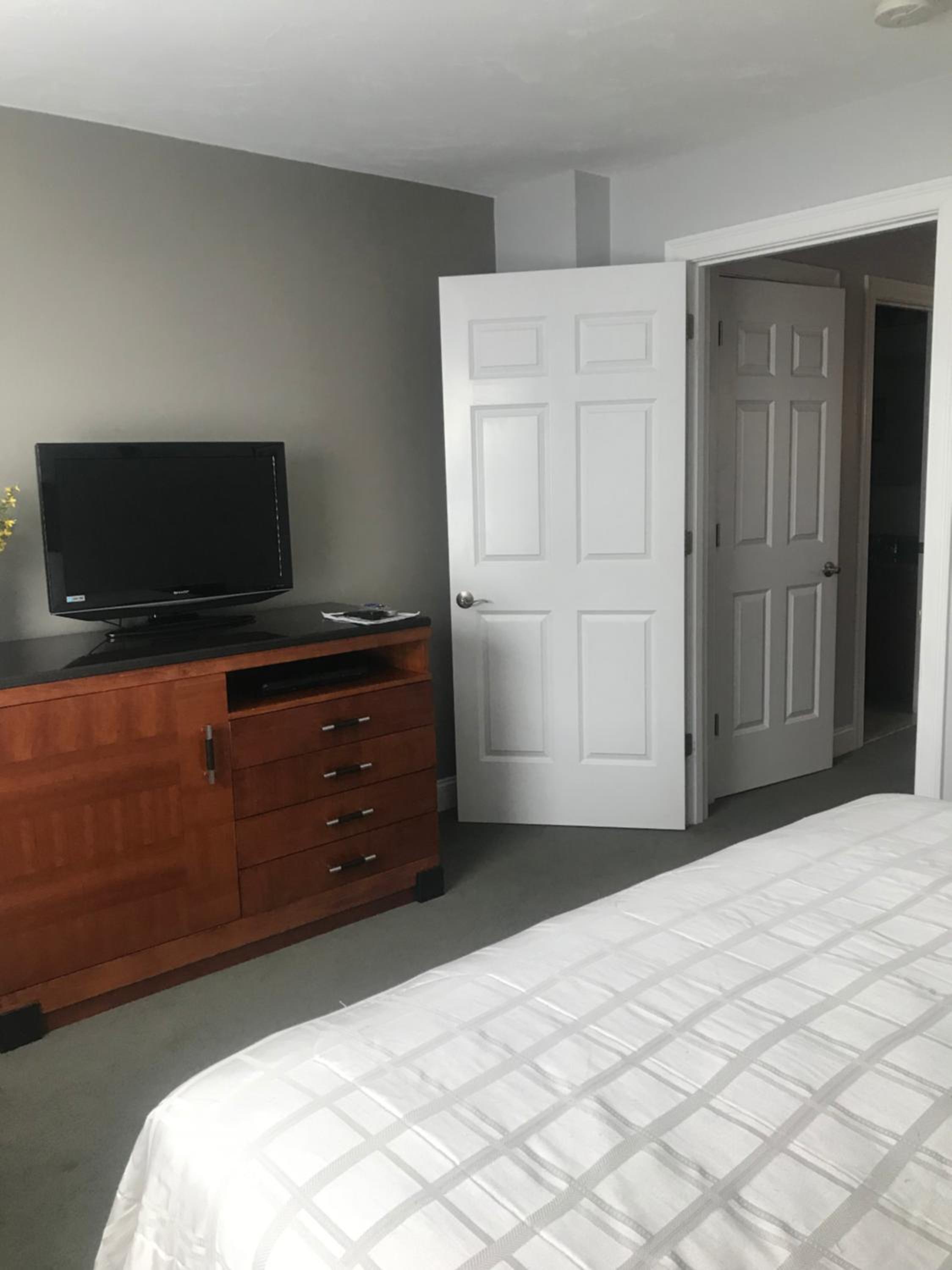Crescent Suites Hotel - Property Image 14