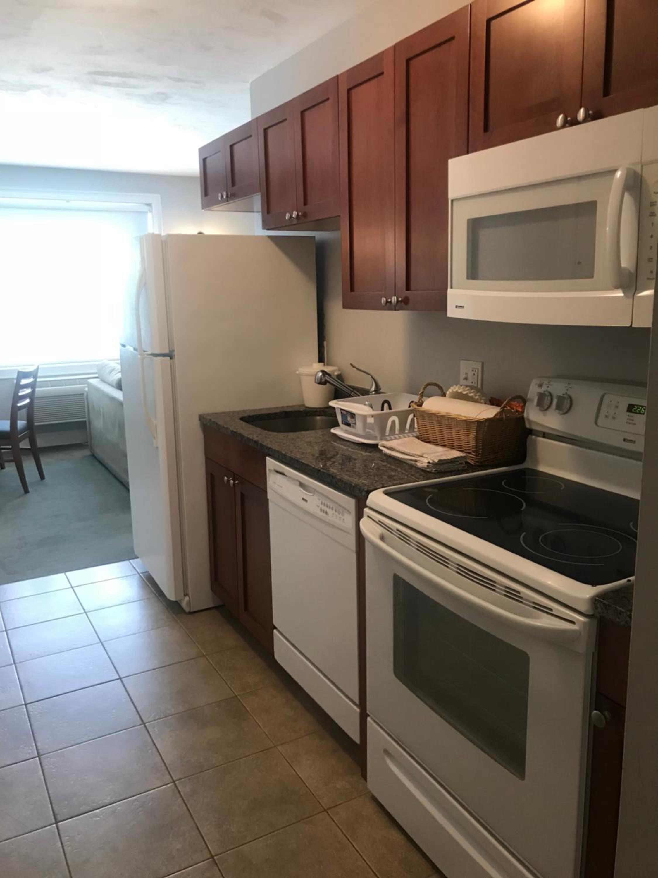 Crescent Suites Hotel - Property Image 19