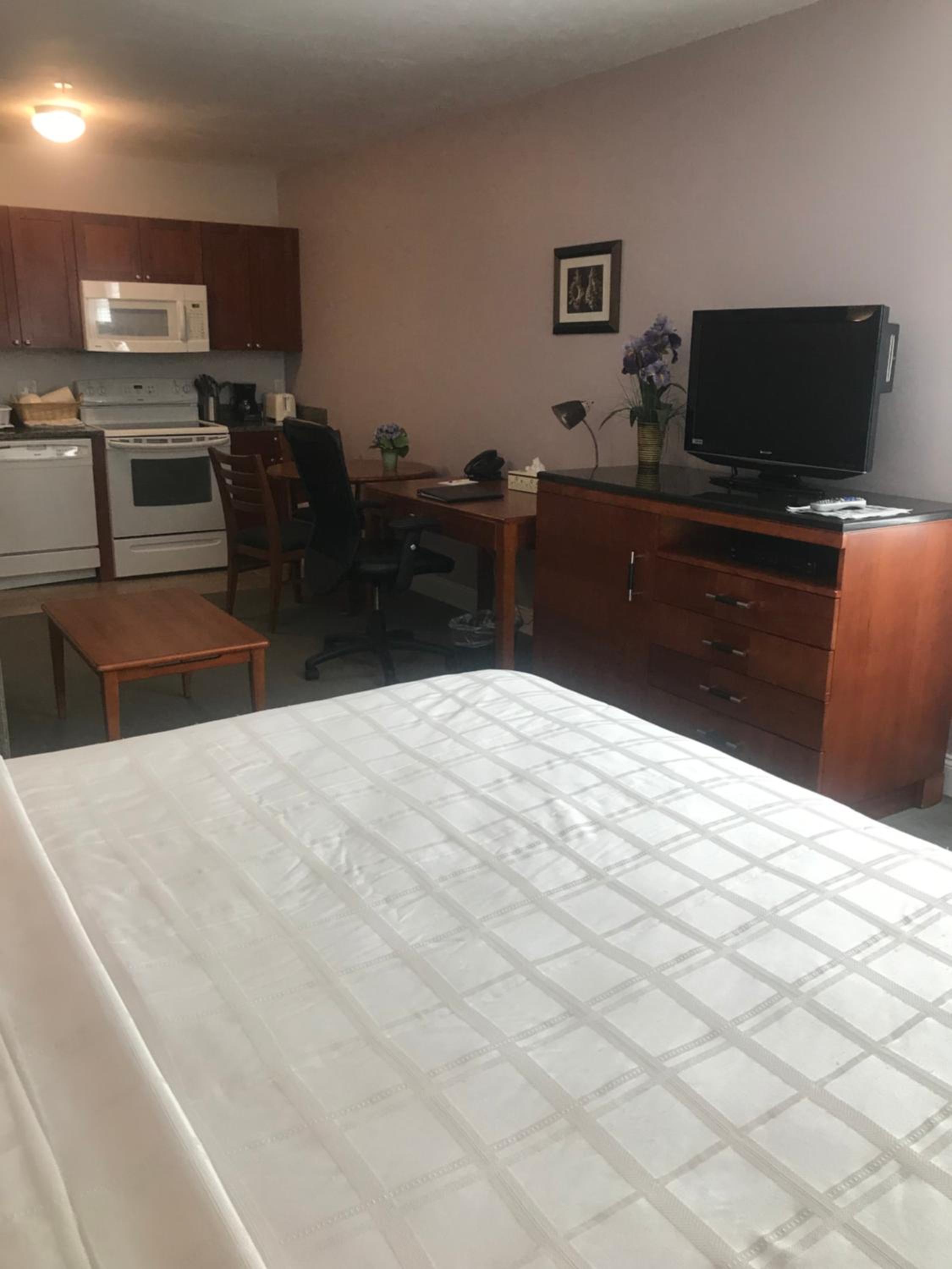 Crescent Suites Hotel - Property Image 46