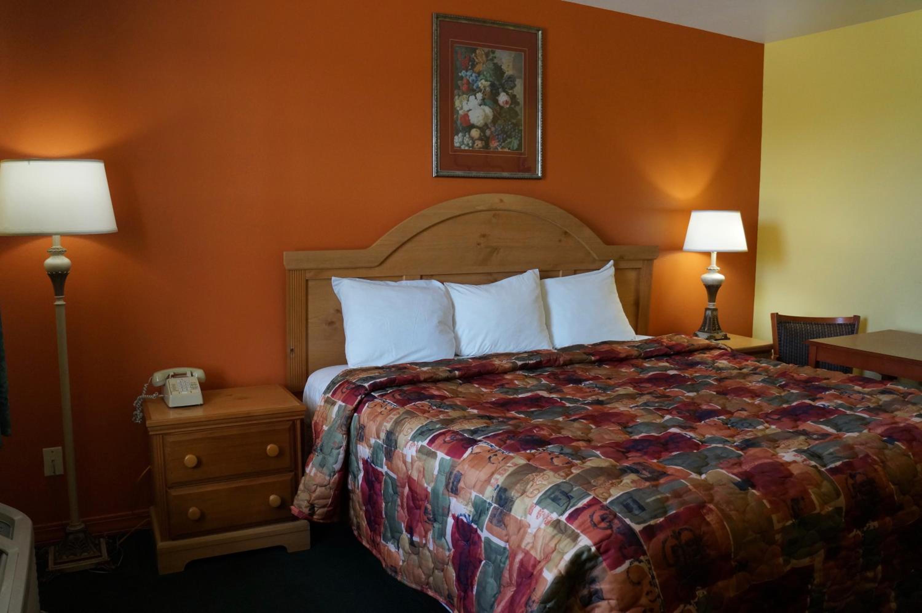 Kinder Vacations - American Inn of Kinder - Property Image 4