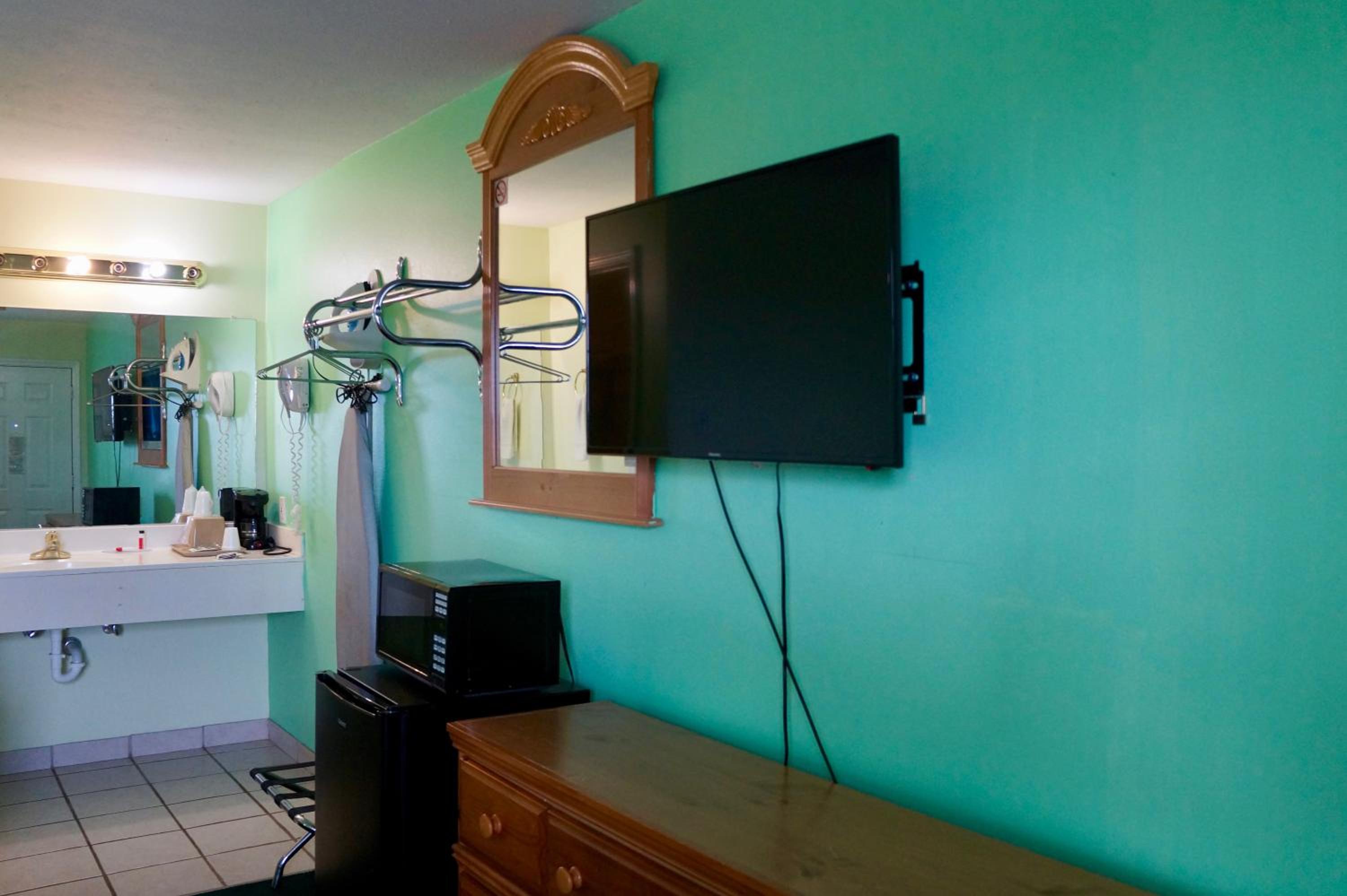 Kinder Vacations - American Inn of Kinder - Property Image 7