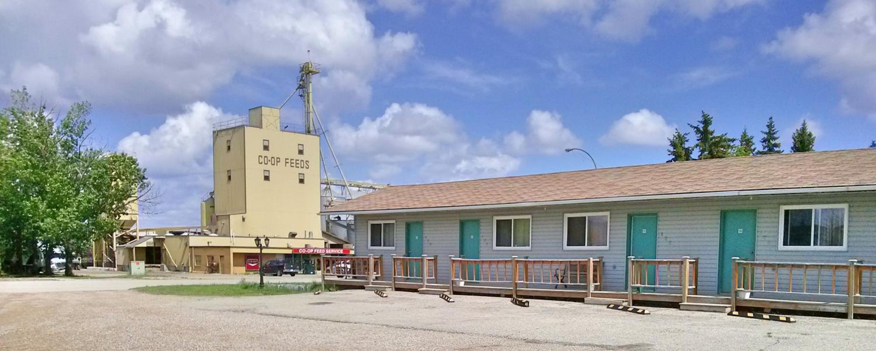 Moosomin Motel