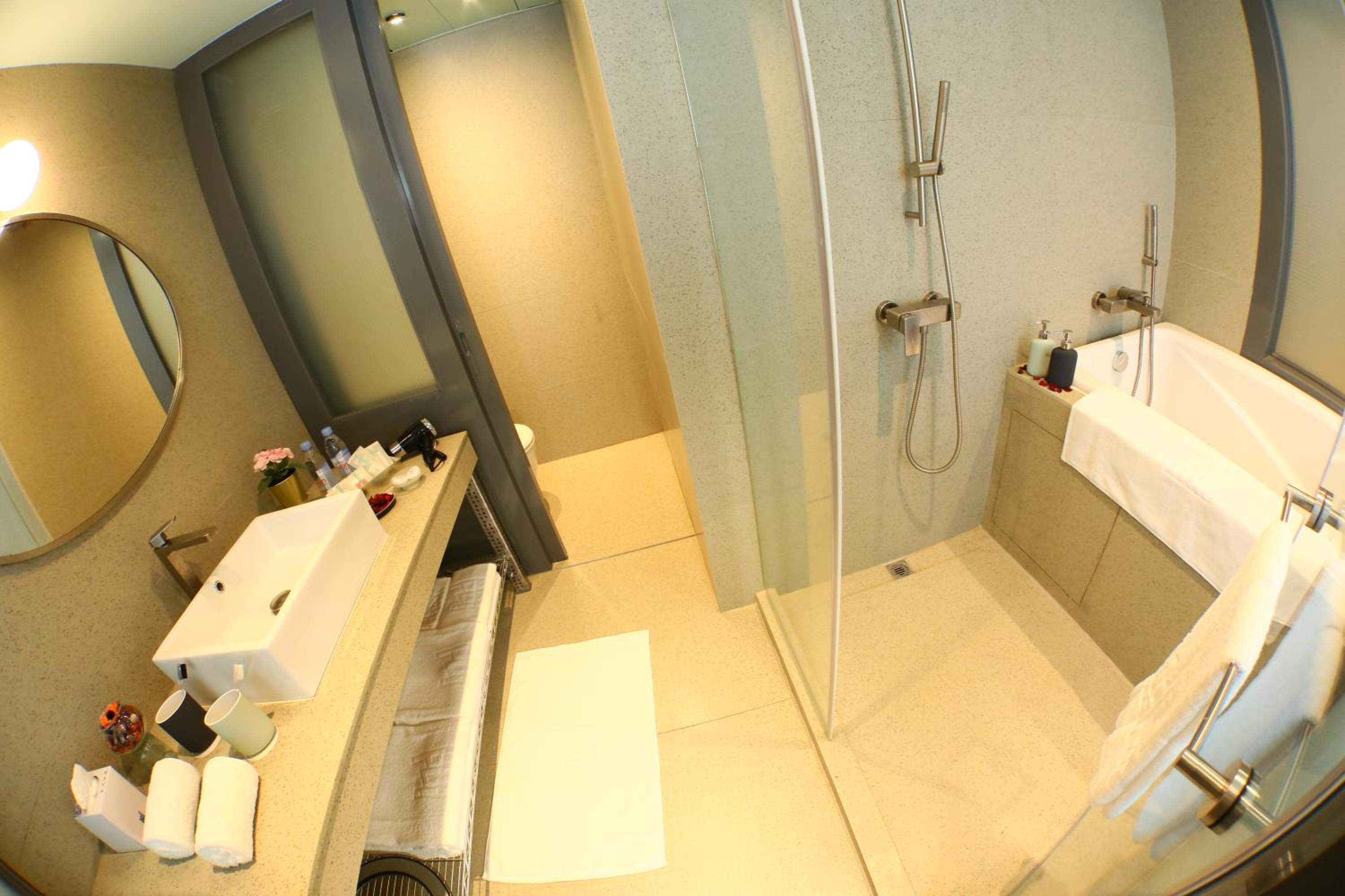 IND Hotel