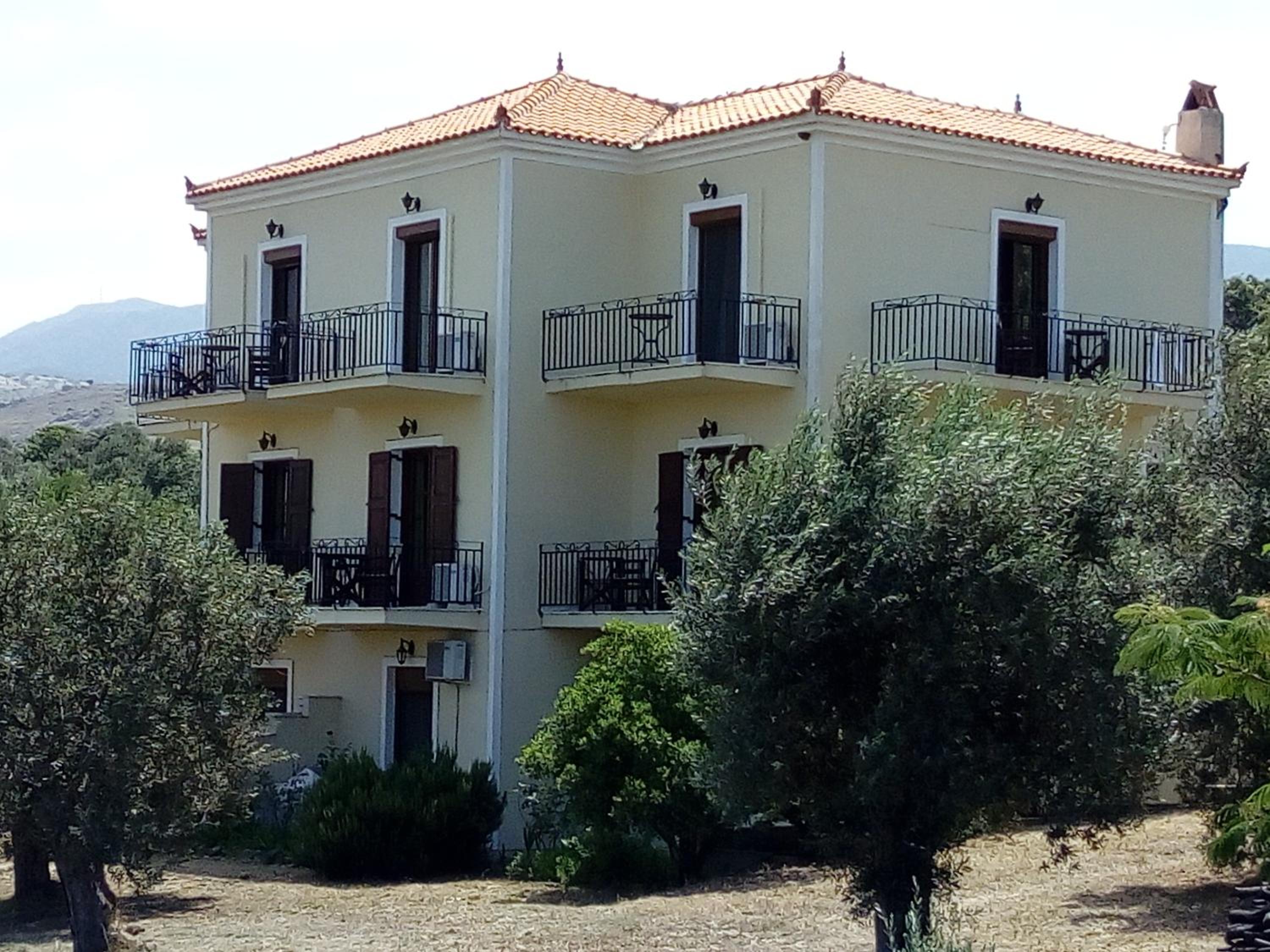 Molivos View Studios