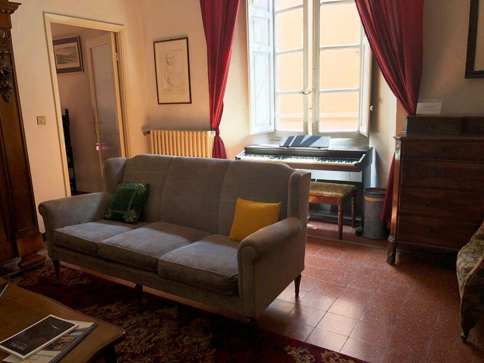 lounge