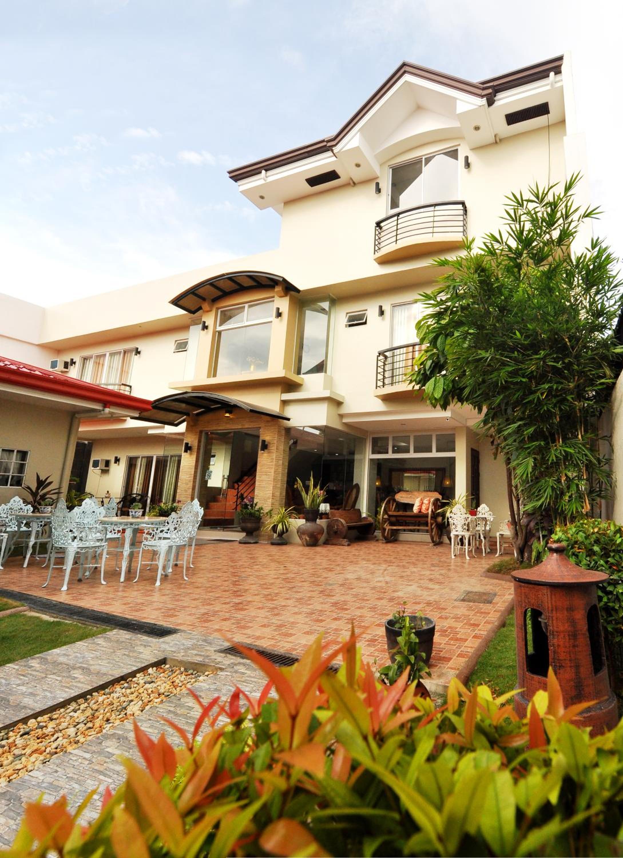 Harbour Gardens Tourist Inn