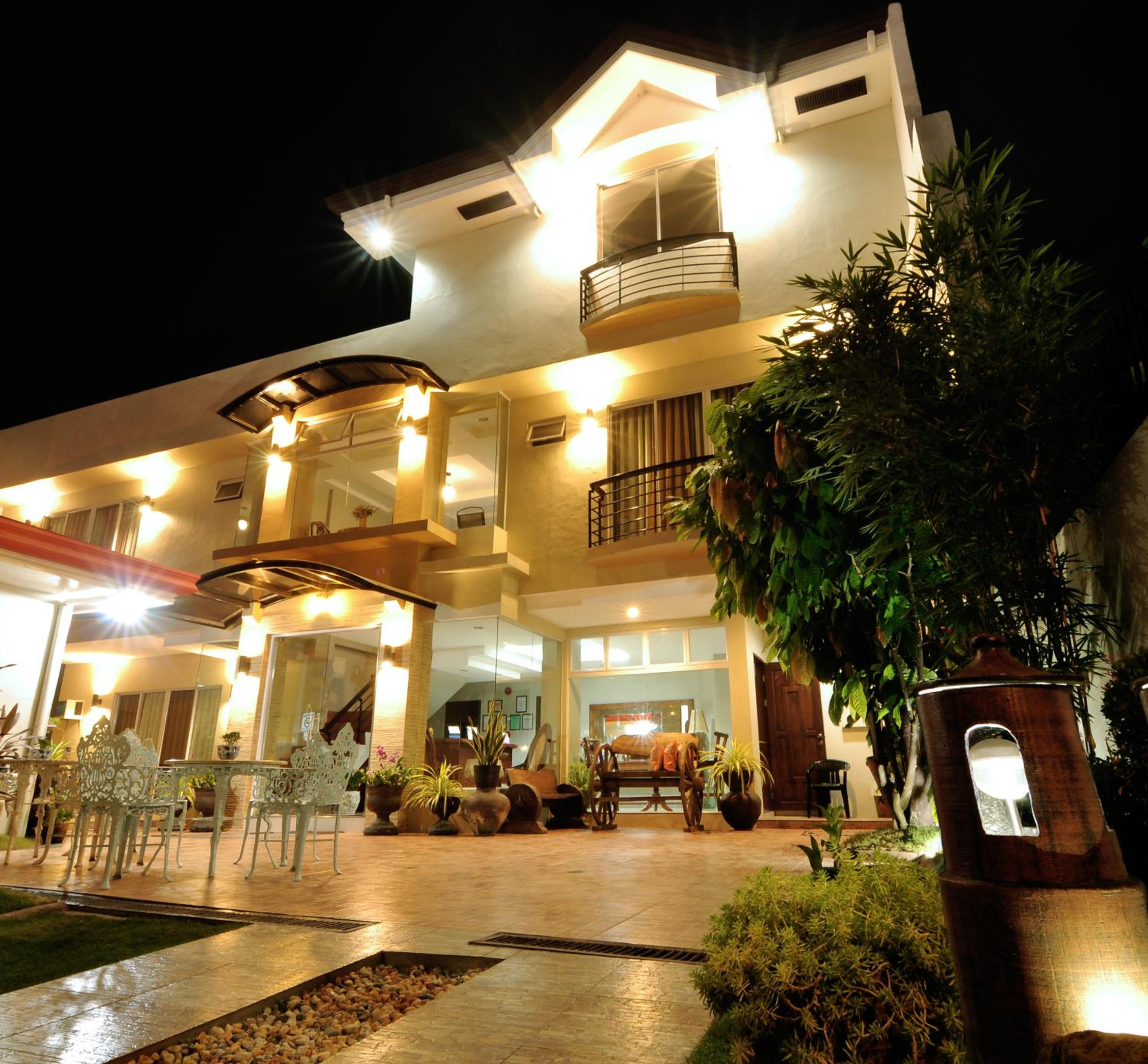 Harbour Gardens Tourist Inn