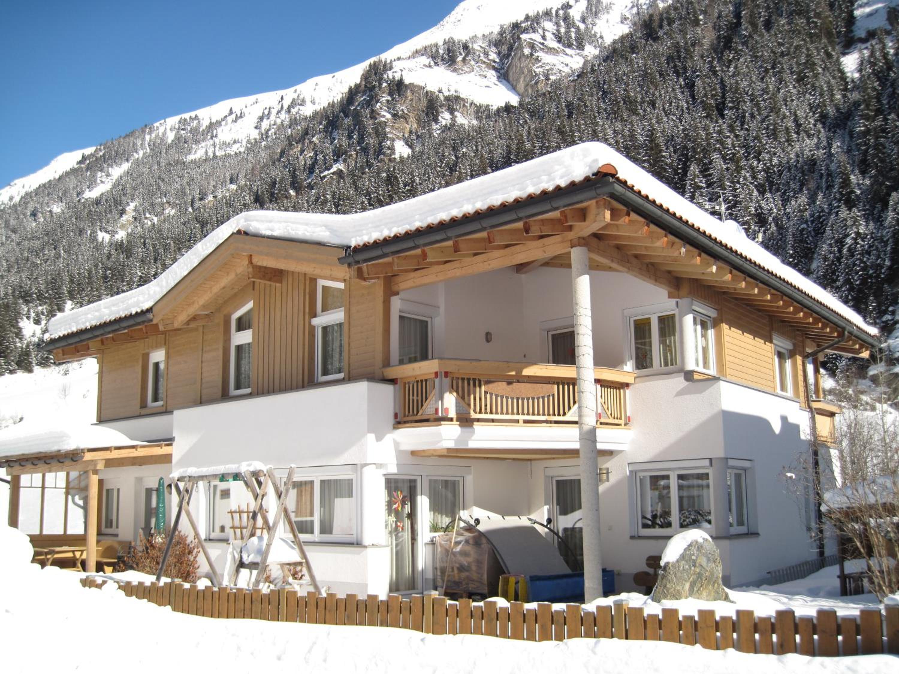 Alpina Appartement view 3