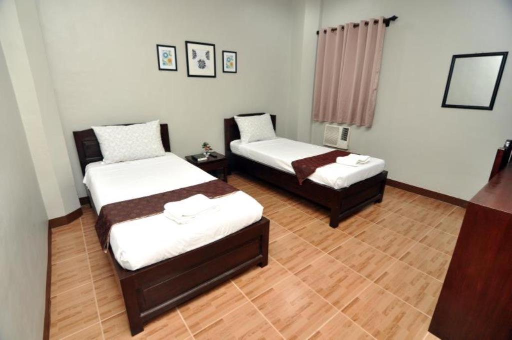 Harbour Gardens Tourist Inn - Image 4