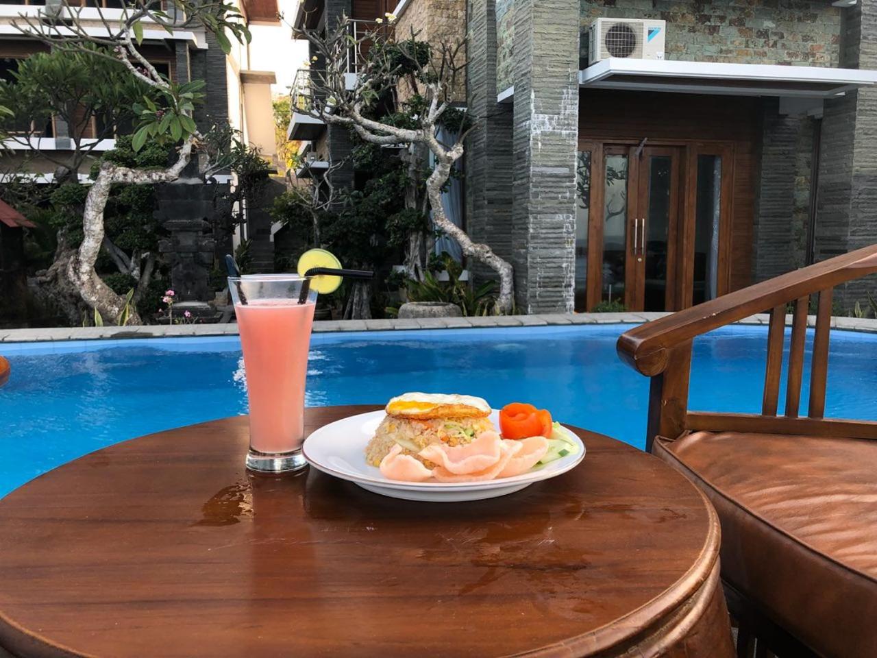 Green Beach Inn