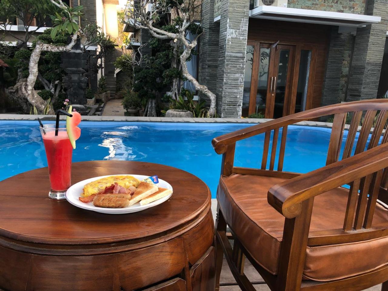 Green Beach Inn
