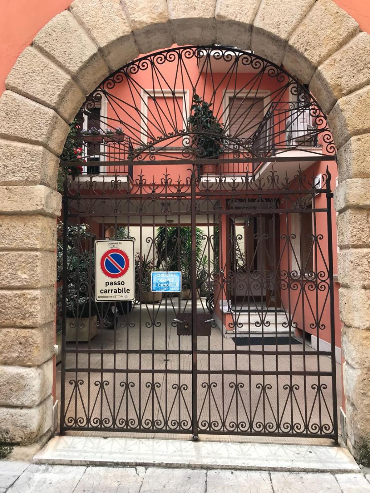 Verona's Central Apartment behind the Arena photo 5