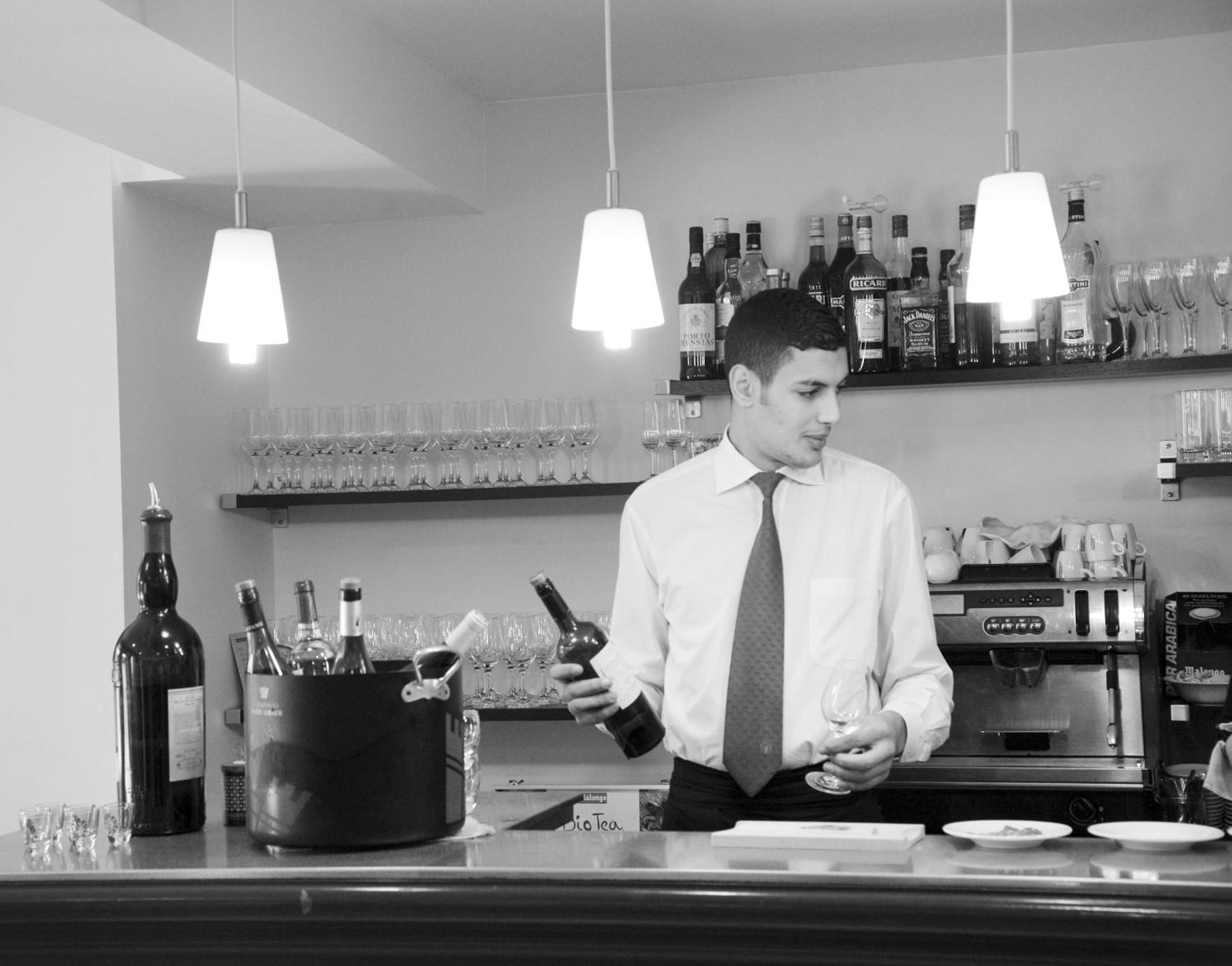 bar