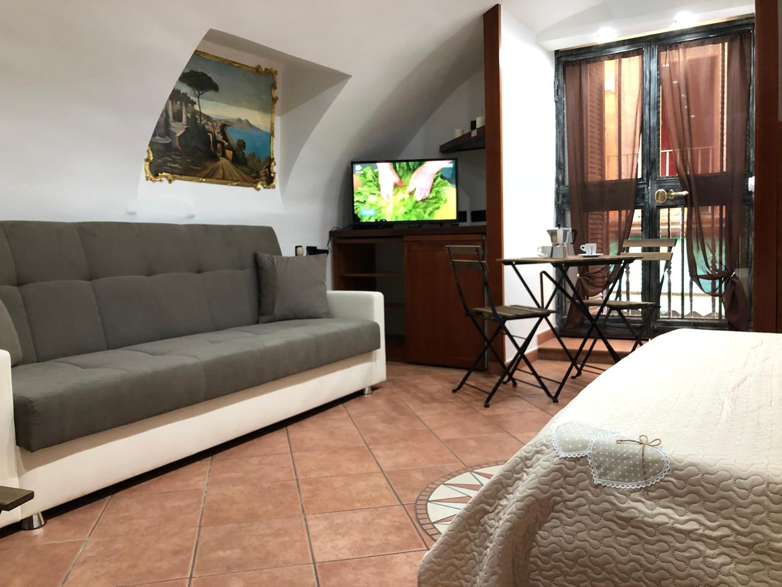Home in love: balconcino spaccanapoli