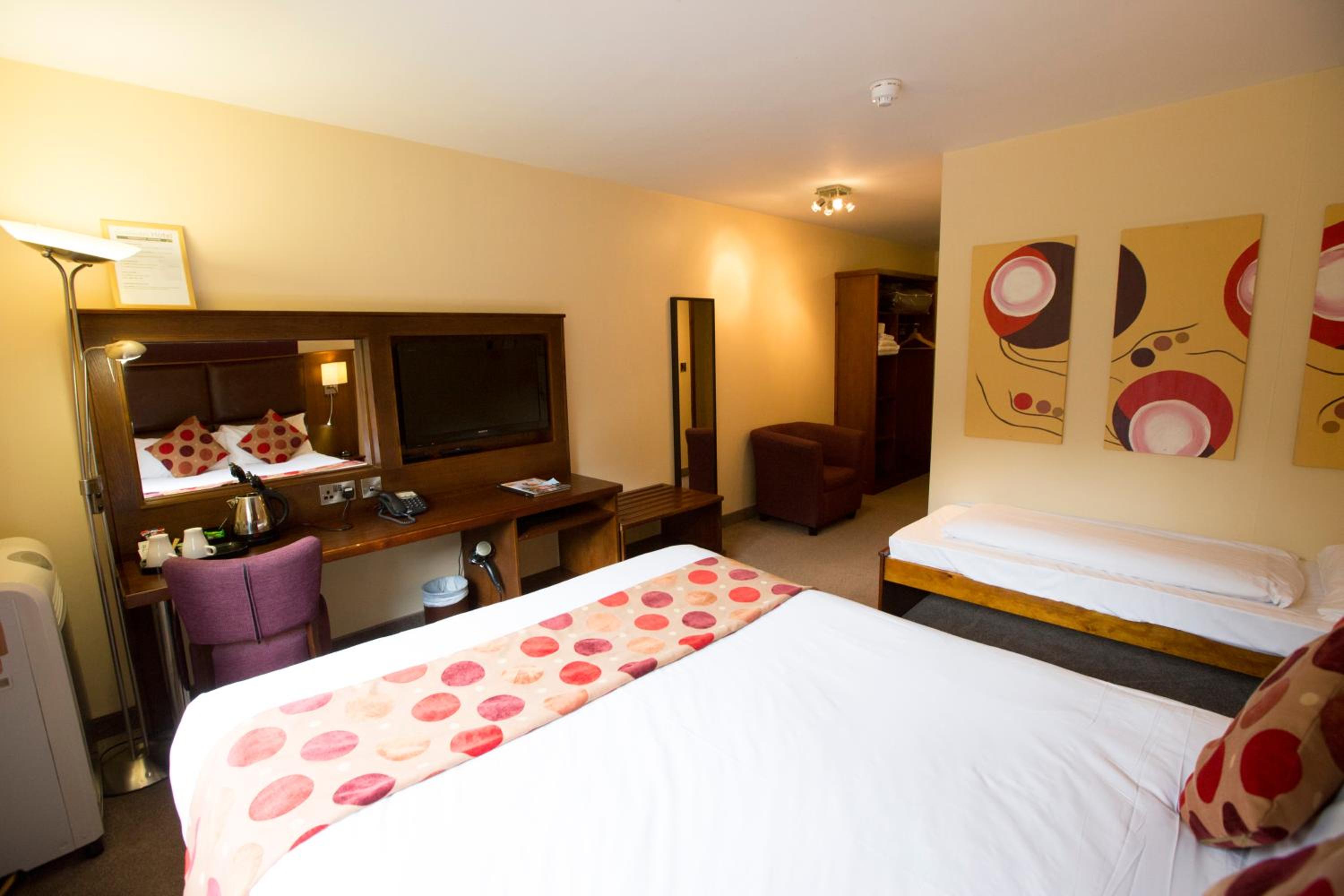 Warrington Vacations - The Gulliver's Hotel - Property Image 5
