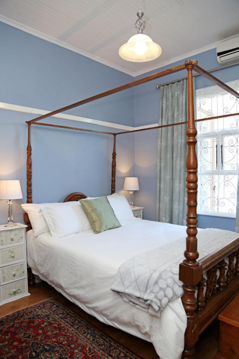 Newington Place
