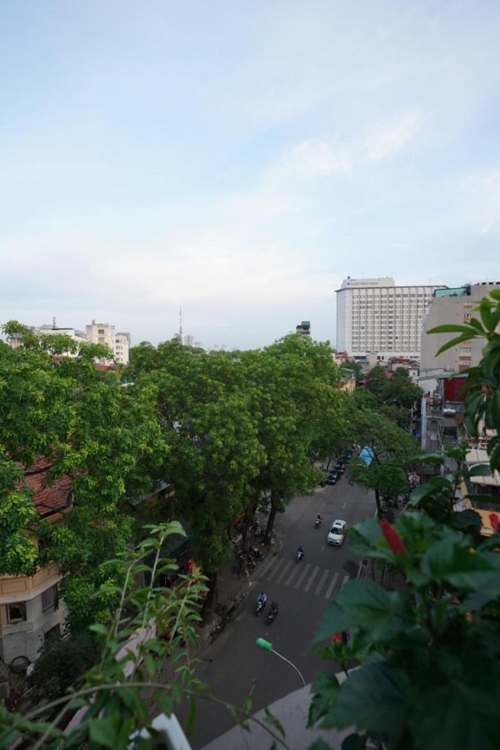 Elegant Studio Yet Kieu