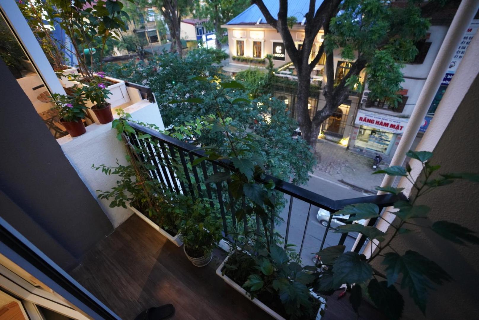 Elegant Studio Yet Kieu