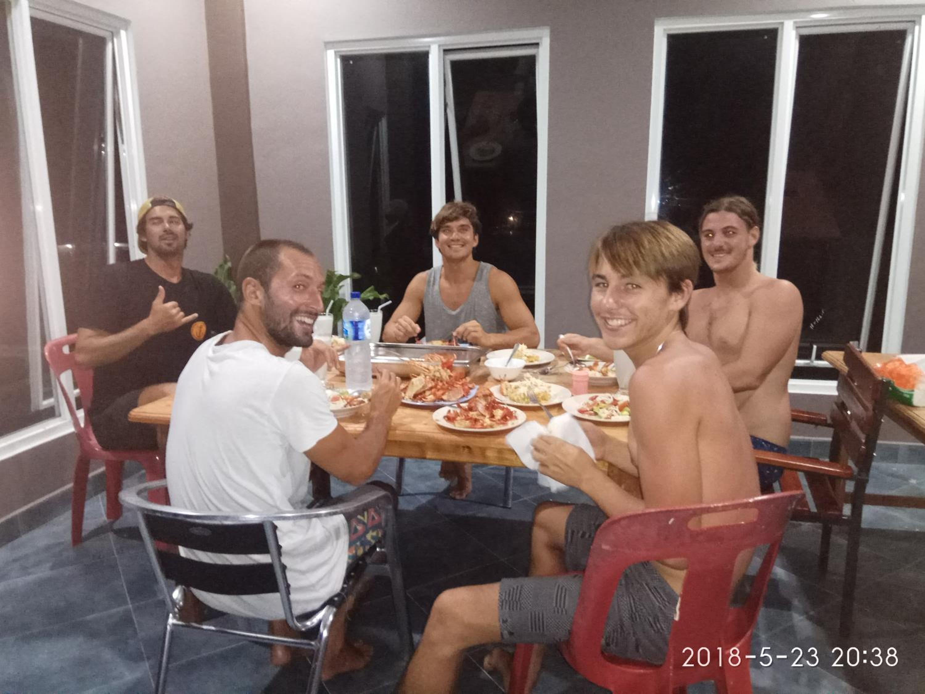 Oseda Nias Surf House