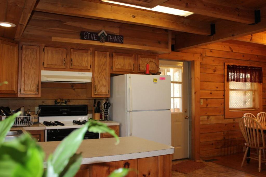 Country Road Cabins