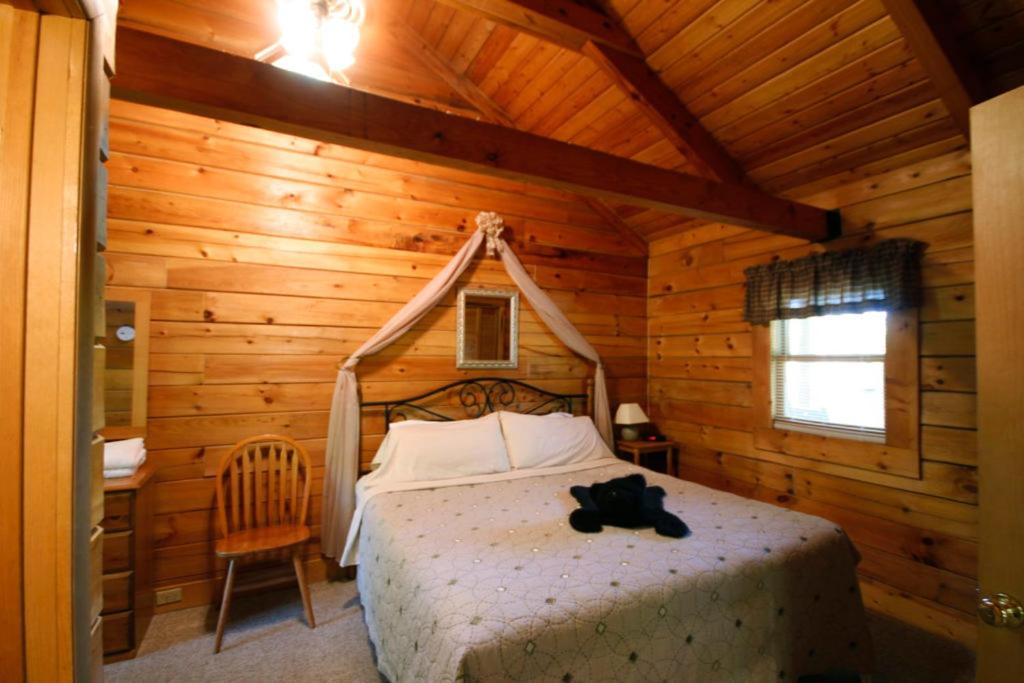 Country Road Cabins