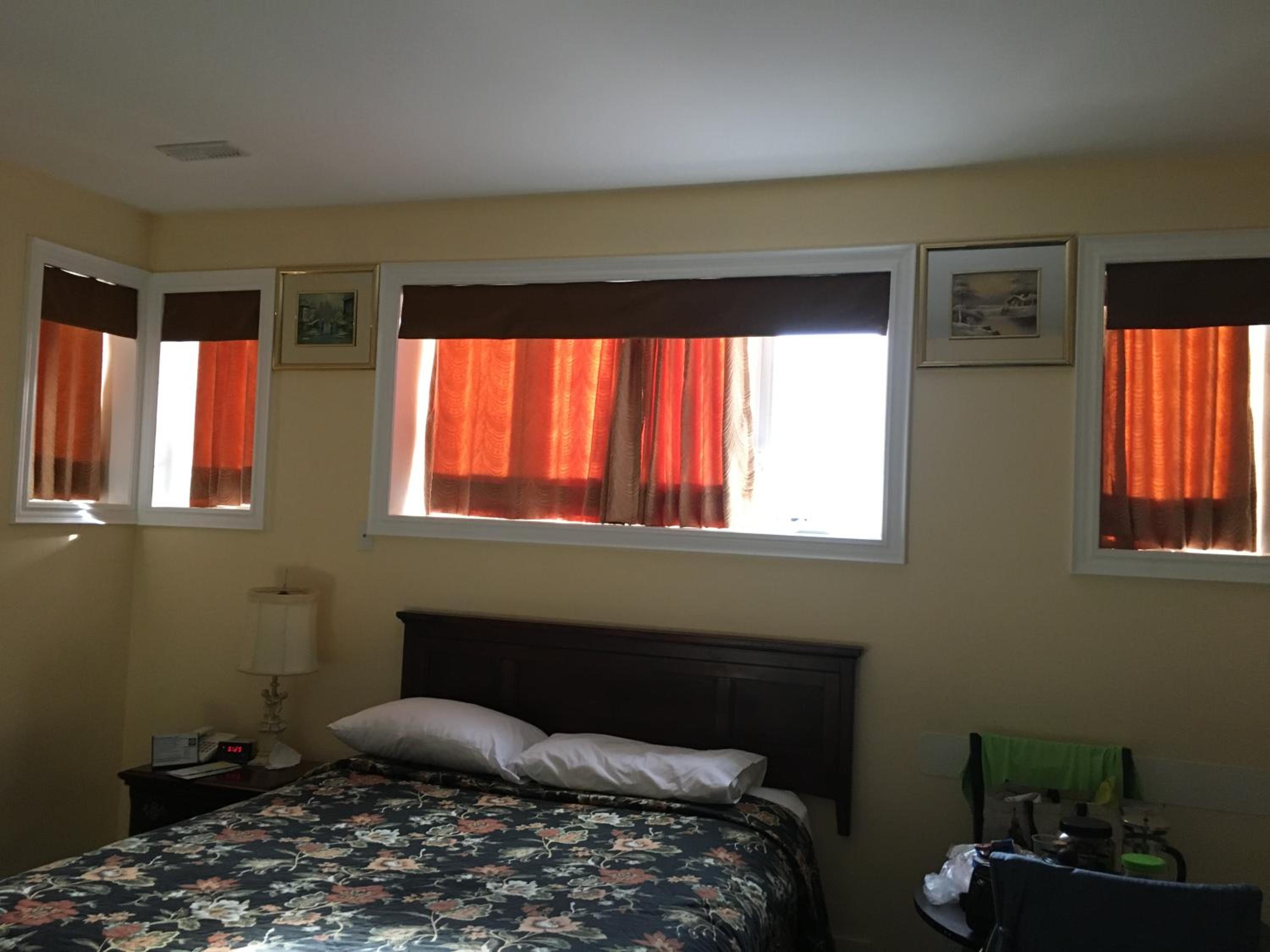 Sunparlor Motel