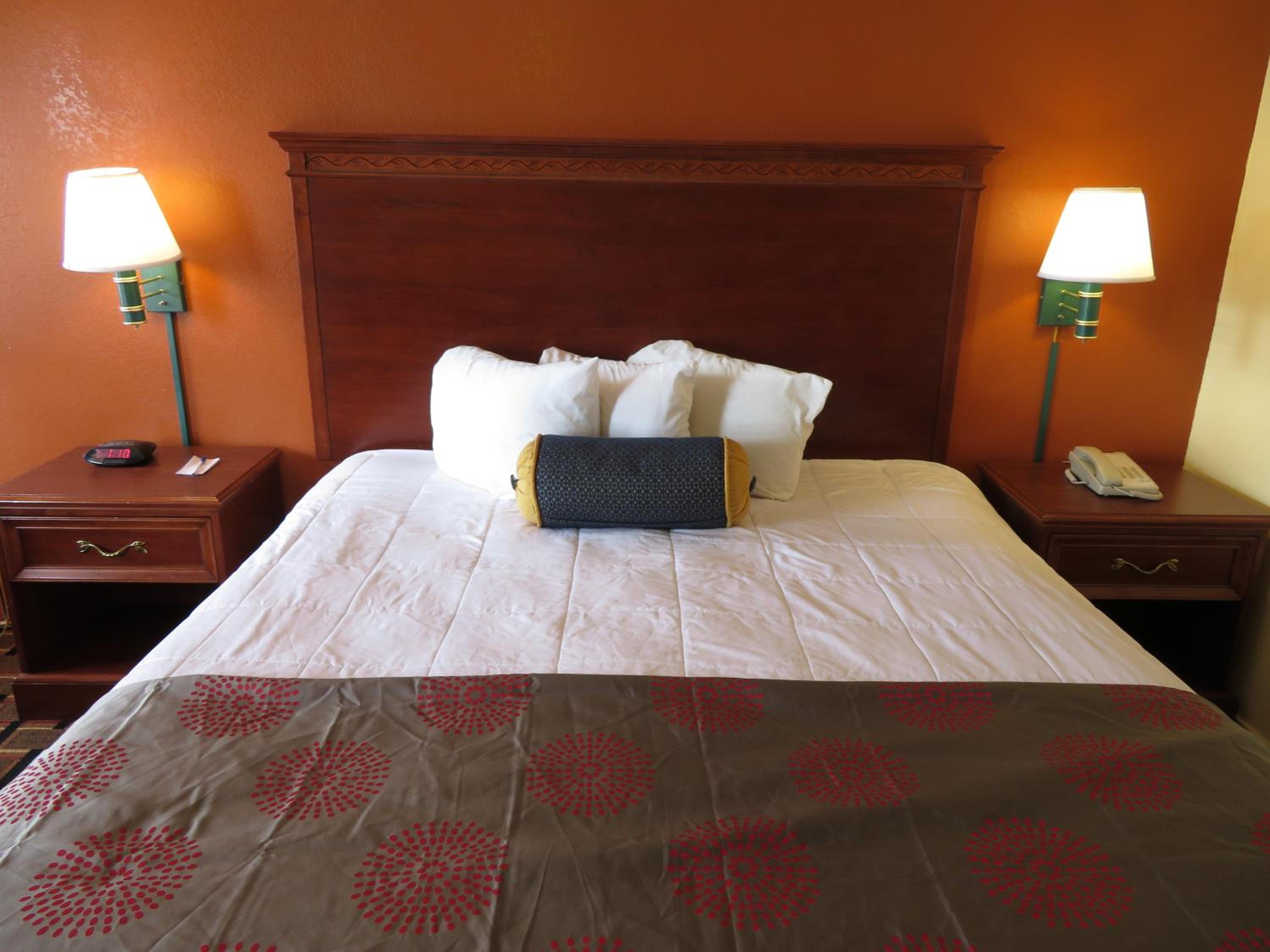 Medford Vacations - Royal Crest Motel - Property Image 18