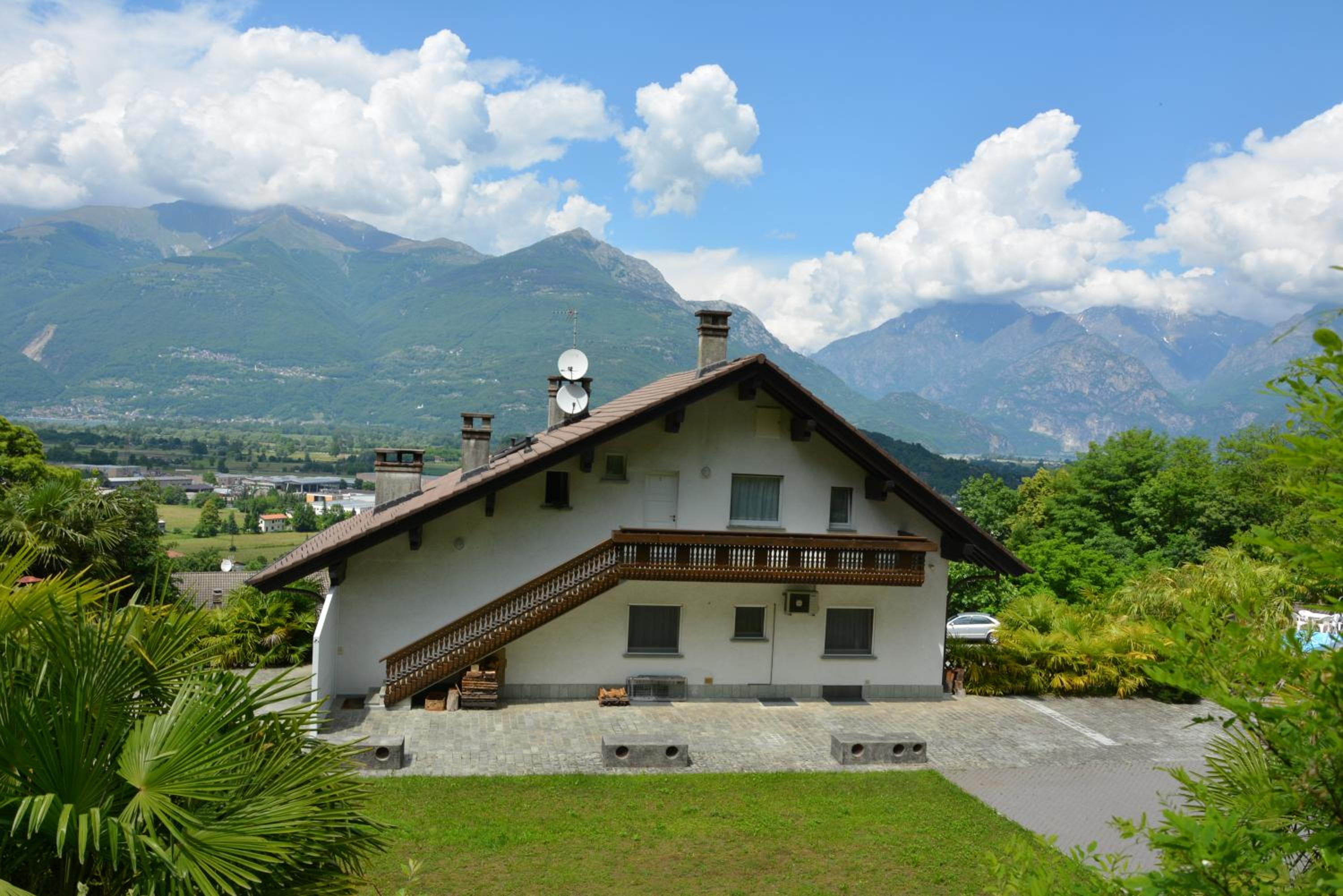 Photo 9