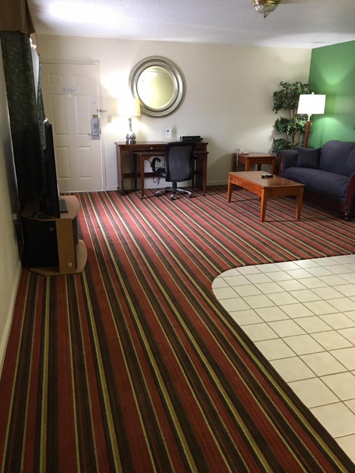 Royal Inn - Property Image 1