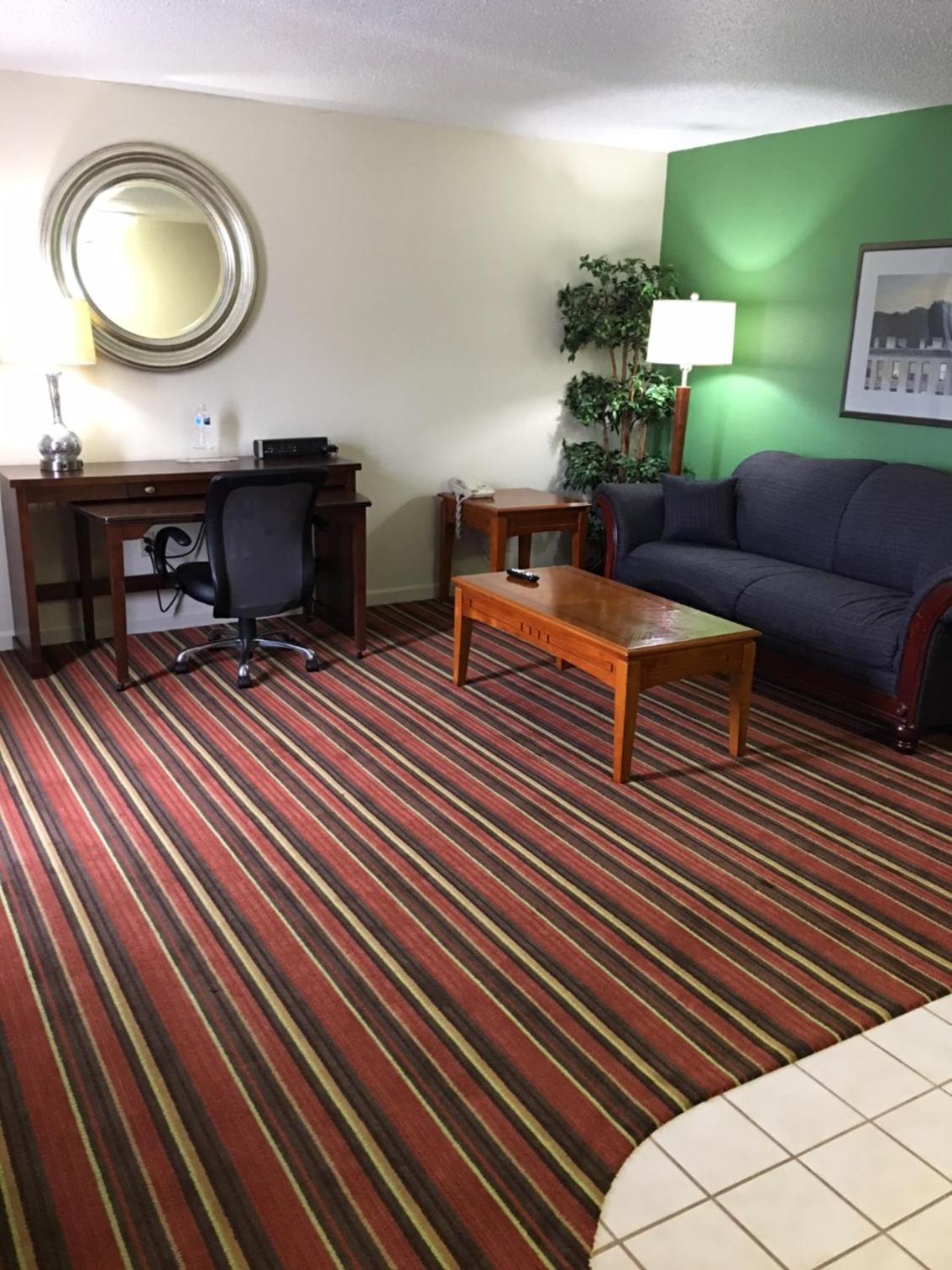 Royal Inn - Property Image 17