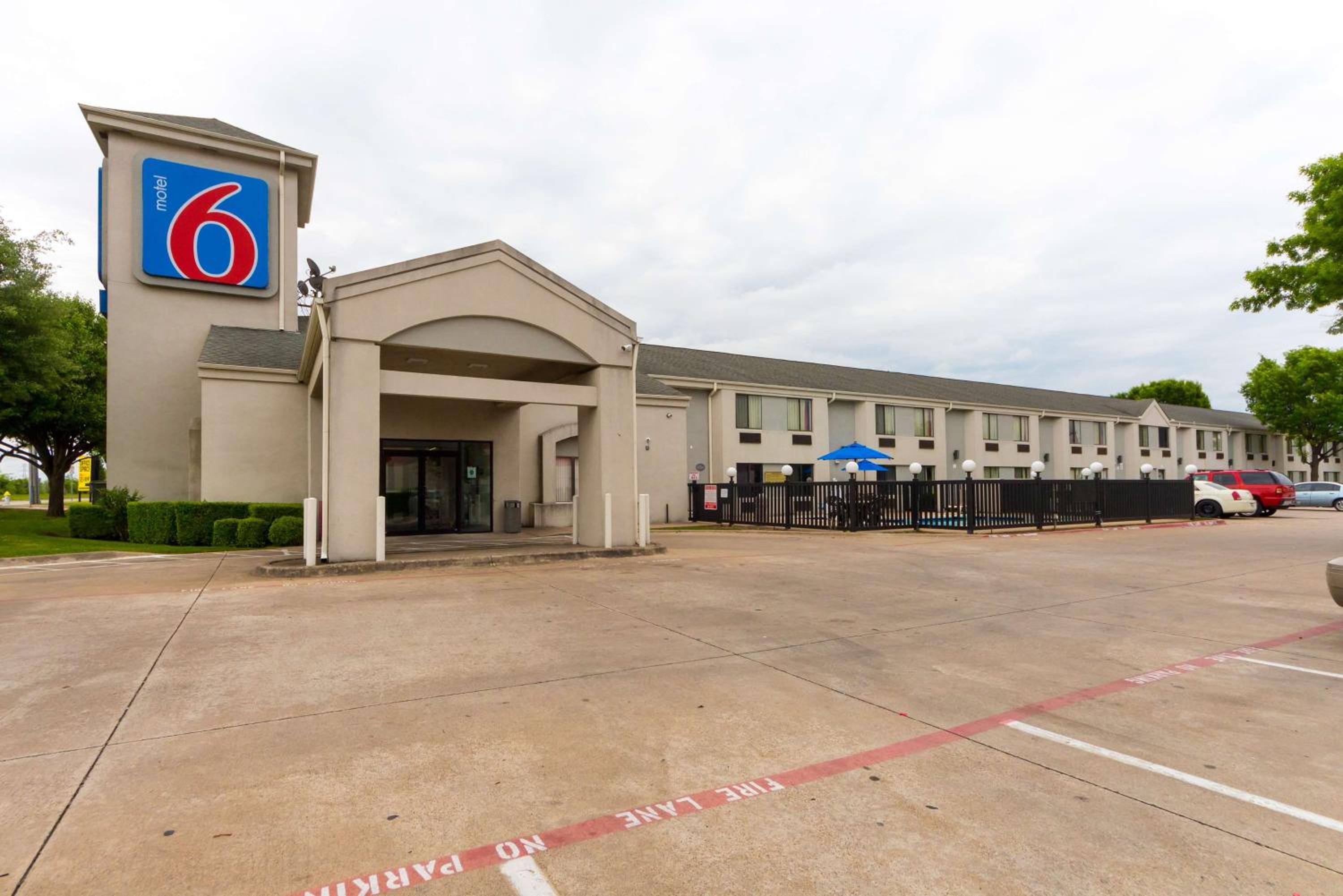 Dallas / Fort Worth Vacations - Motel 6-Dallas, TX - Northeast - Property Image 1